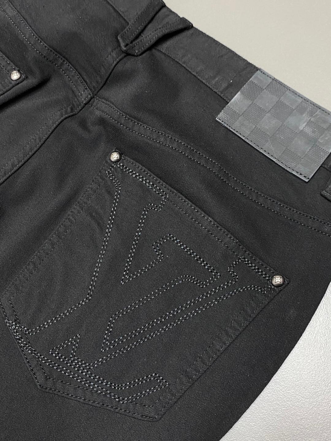    。Louis Vuitton路易威登💥独家专供新款休闲春夏牛仔裤👖高端版本！专柜 面料 透气舒适度