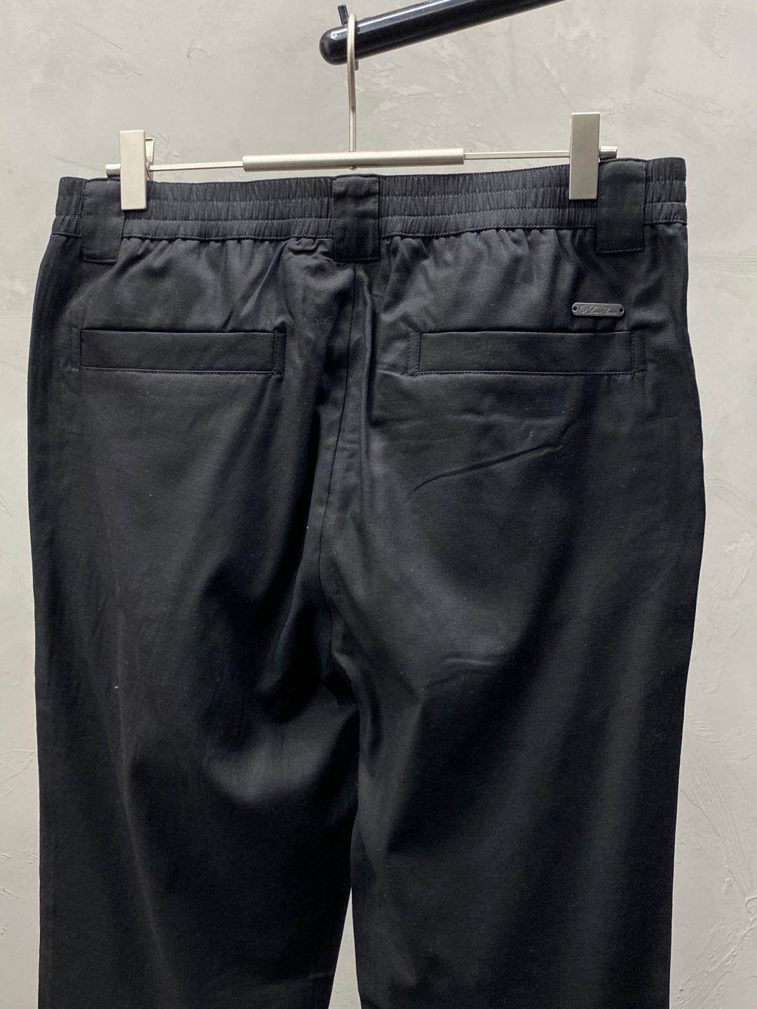  。lP🆕-Loro Piano诺悠翩雅💥独家专供新款休闲春秋休闲裤 高端版本！专柜 面料 透气舒适度高