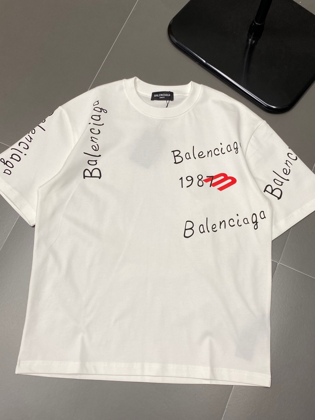    。Balenciga巴黎世家💥独家专供新款原单男士休闲春夏短袖 高端  高端版本 时尚百搭爆款⚠️