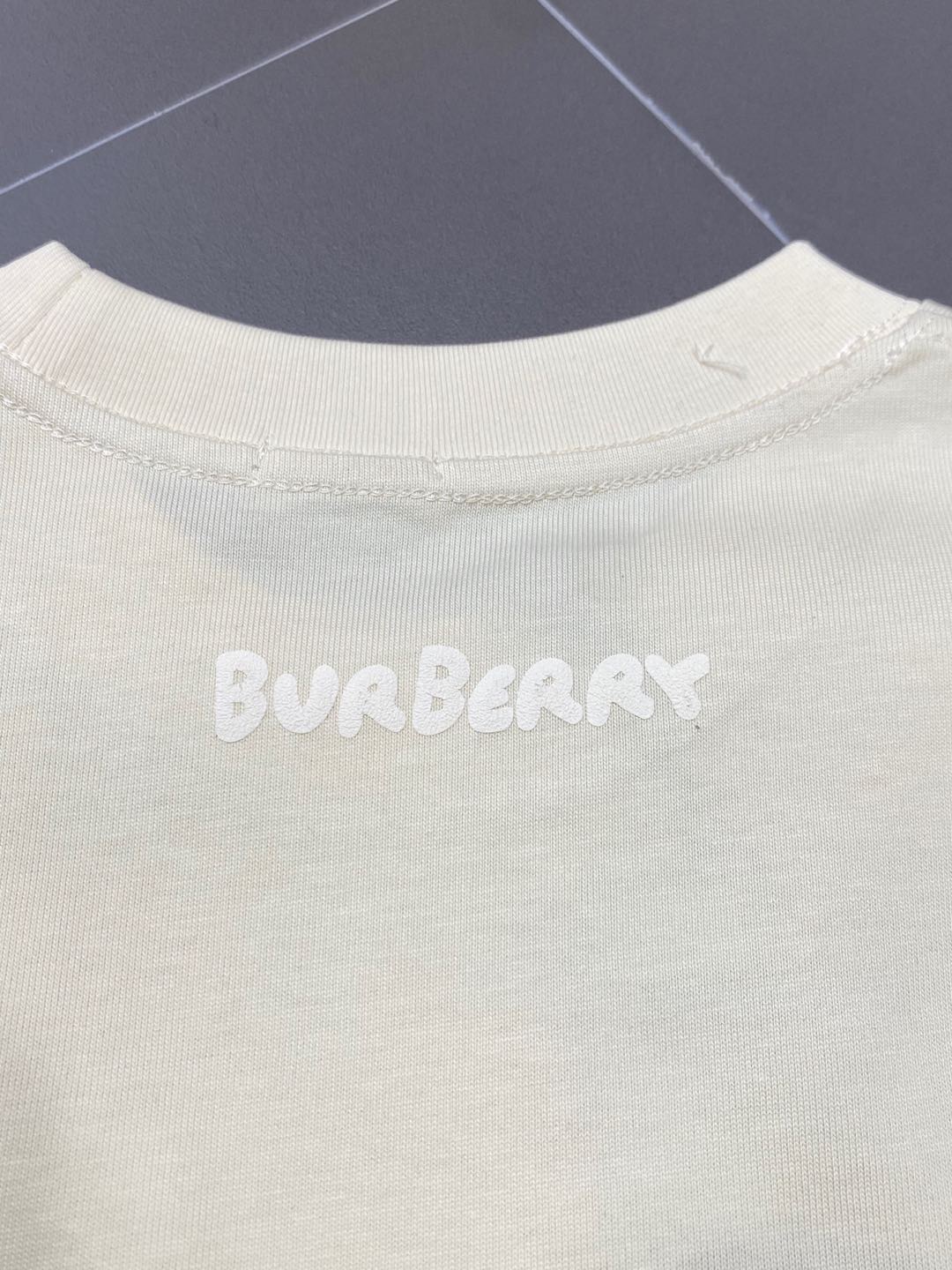    。Burberry巴宝莉💥独家专供新款原单男士休闲春夏短袖 高端  高端版本 时尚百搭爆款⚠️⚠️