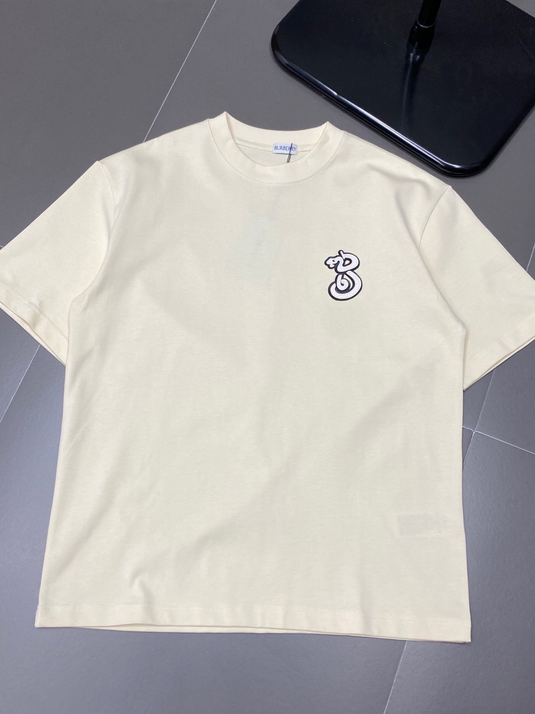    。Burberry巴宝莉💥独家专供新款原单男士休闲春夏短袖 高端  高端版本 时尚百搭爆款⚠️⚠️