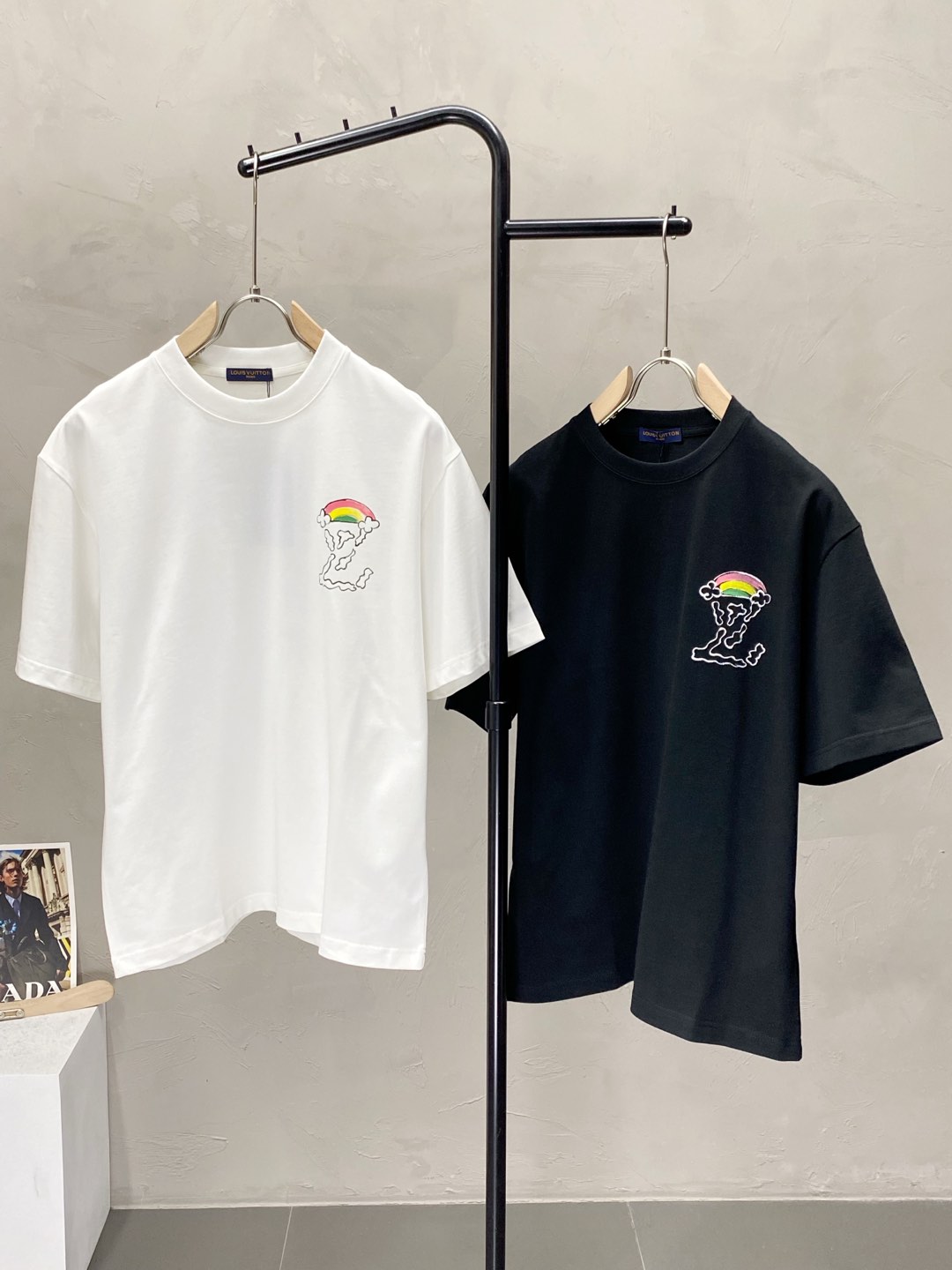    。Louis Vuitton路易威登💥独家专供新款原单男士休闲春夏短袖 高端  高端版本 时尚百搭