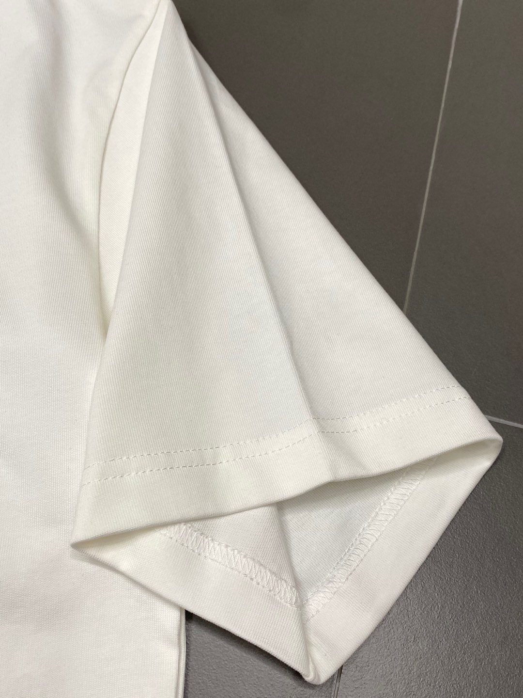    。Louis Vuitton路易威登💥独家专供新款原单男士休闲春夏短袖 高端  高端版本 时尚百搭