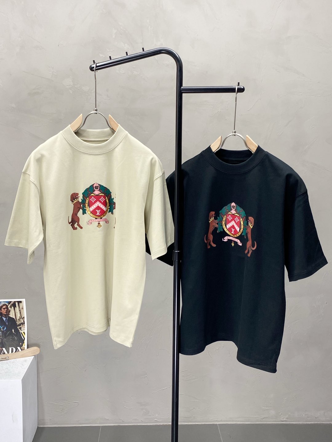 Louis Vuitton Men's Casual Short Sleeve T-Shirt - High-End Custom Design