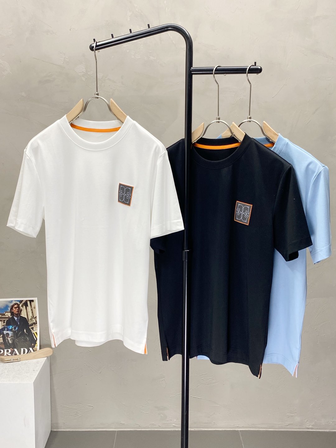  。HERMES爱马仕💥独家专供新款原单男士休闲短袖 高端定制 时尚百搭爆款⚠️⚠️✨✨进口面料 胸前l