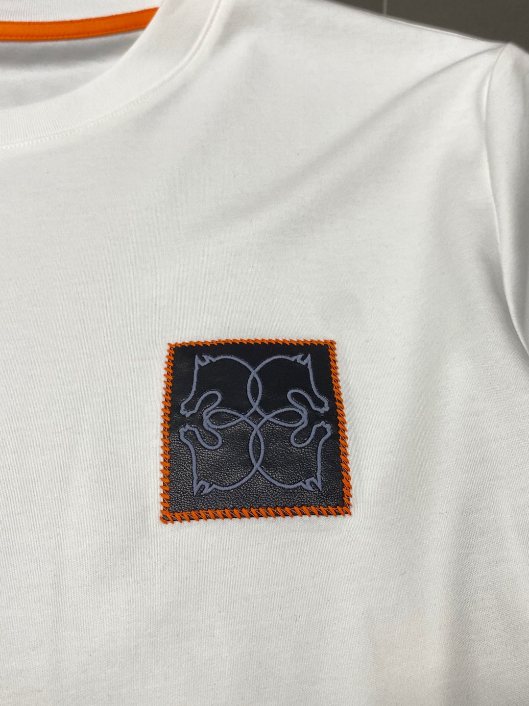  。HERMES爱马仕💥独家专供新款原单男士休闲短袖 高端定制 时尚百搭爆款⚠️⚠️✨✨进口面料 胸前l