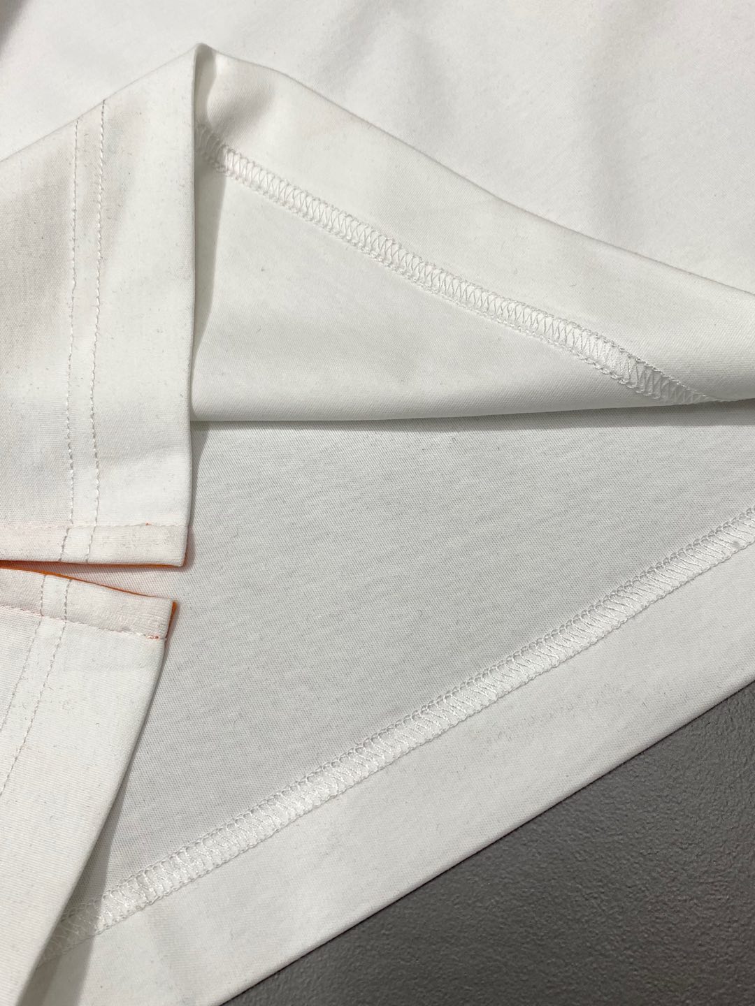  。HERMES爱马仕💥独家专供新款原单男士休闲短袖 高端定制 时尚百搭爆款⚠️⚠️✨✨进口面料 胸前l