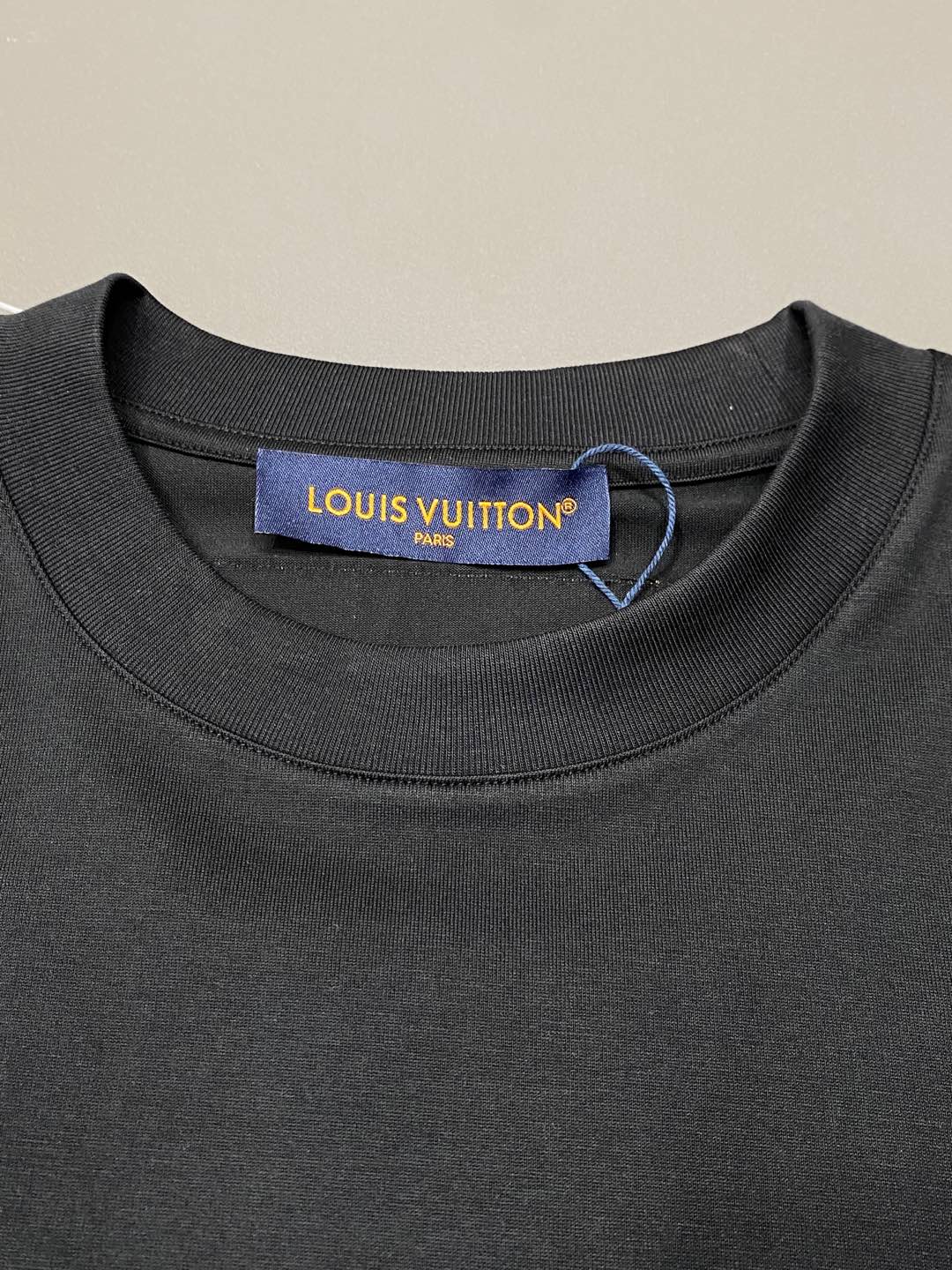  。Louis Vuitton路易威登💥独家专供新款原单男士休闲短袖 高端  高版本 时尚百搭爆款⚠️⚠