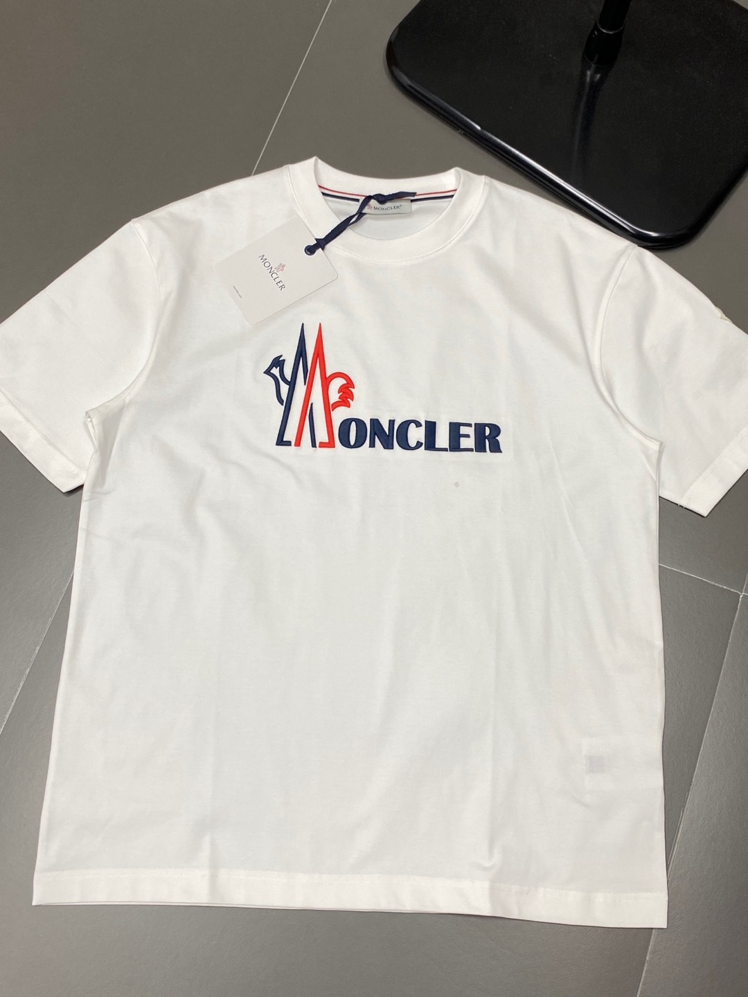  。Moncler蒙口💥独家专供新款原单男士休闲短袖 高端  高版本 时尚百搭爆款⚠️⚠️✨✨进口面料 