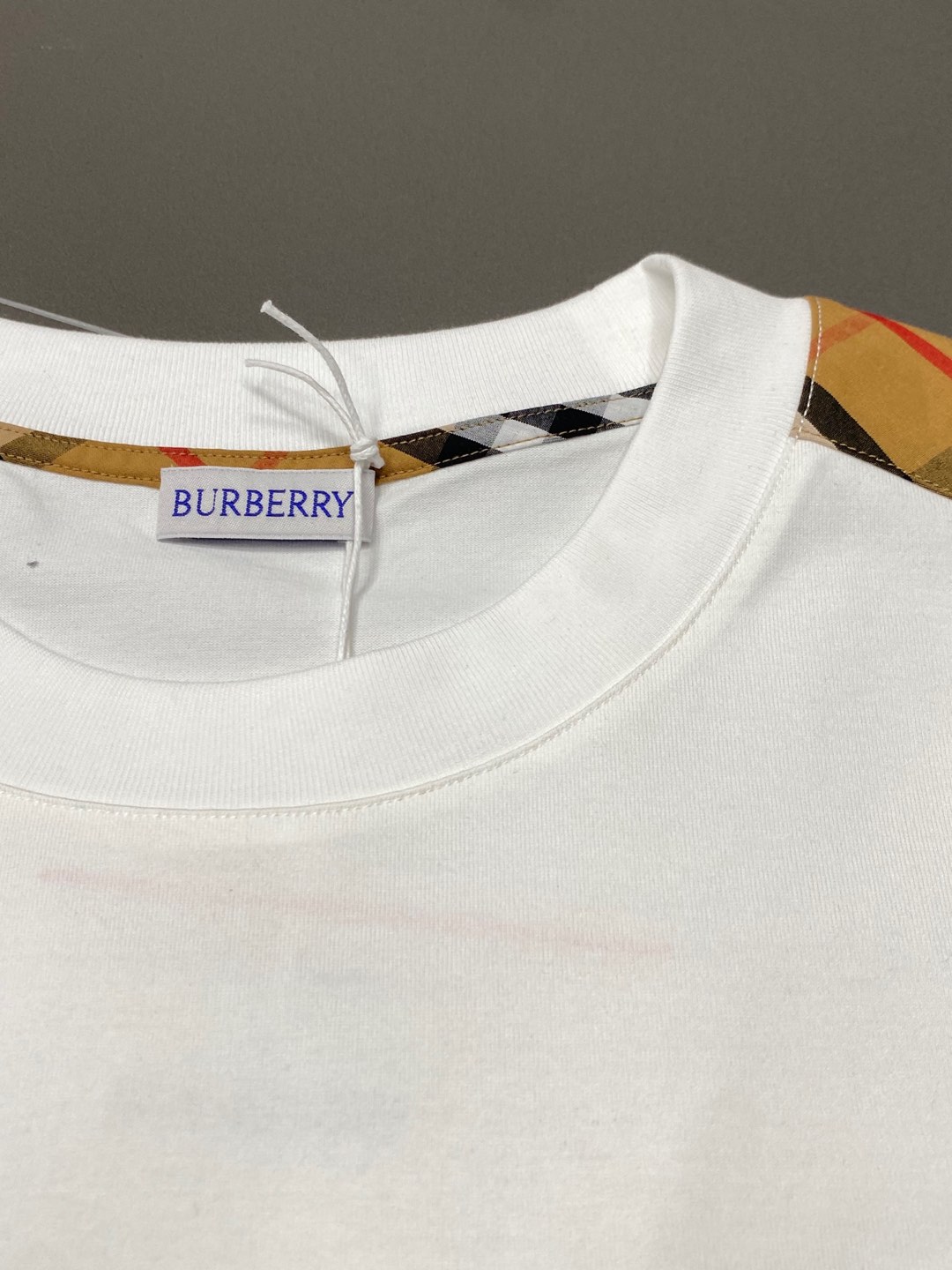  。Burberry巴宝莉💥独家专供新款原单男士休闲短袖 高端  高版本 时尚百搭爆款⚠️⚠️✨✨进口面