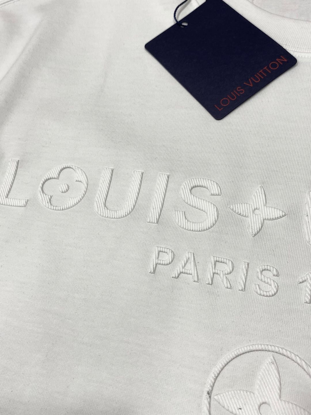  。Louis Vuitton路易威登💥独家专供新款原单男士休闲短袖 高端  高版本 时尚百搭爆款⚠️⚠