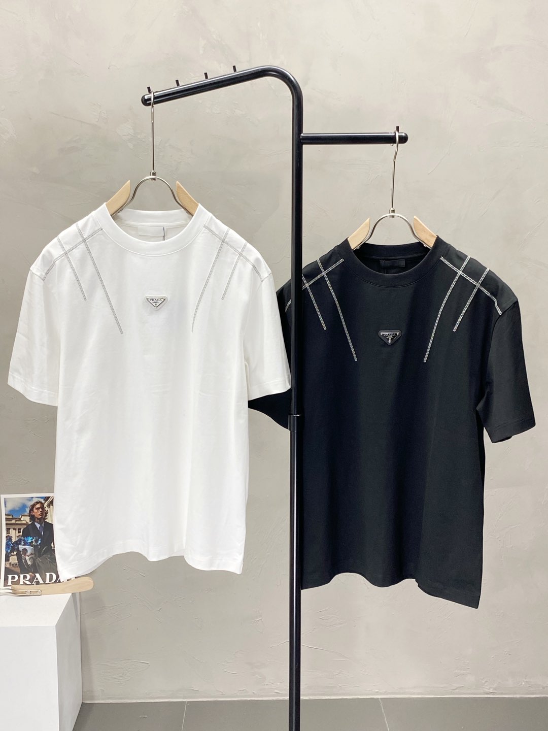  。Prada普拉达💥独家专供新款原单男士休闲短袖 高端  高版本 时尚百搭爆款⚠️⚠️✨✨进口面料 手