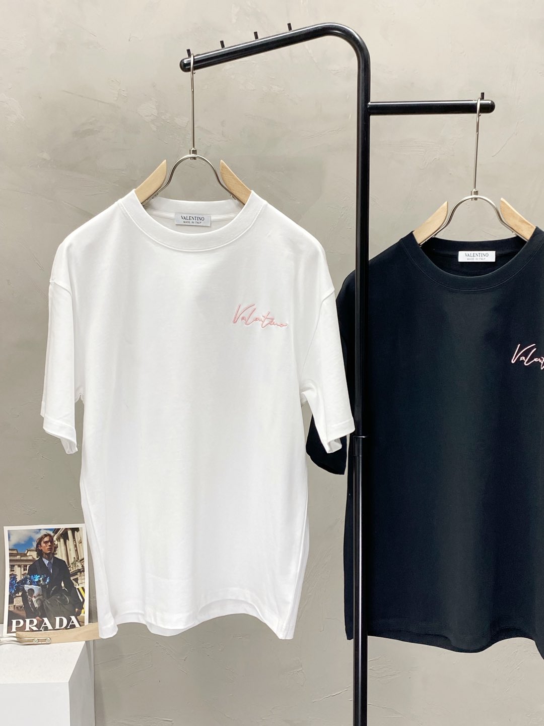    。VALENTINO华伦天奴💥独家专供新款原单男士休闲春夏短袖 高端  高端版本 时尚百搭爆款⚠️