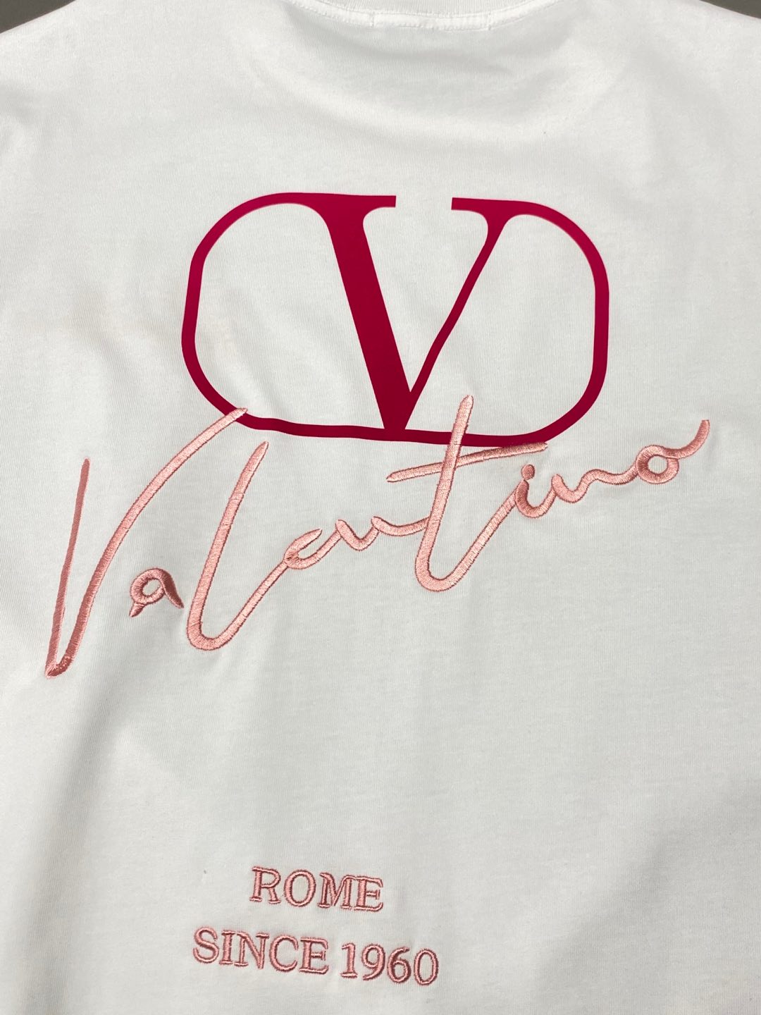    。VALENTINO华伦天奴💥独家专供新款原单男士休闲春夏短袖 高端  高端版本 时尚百搭爆款⚠️