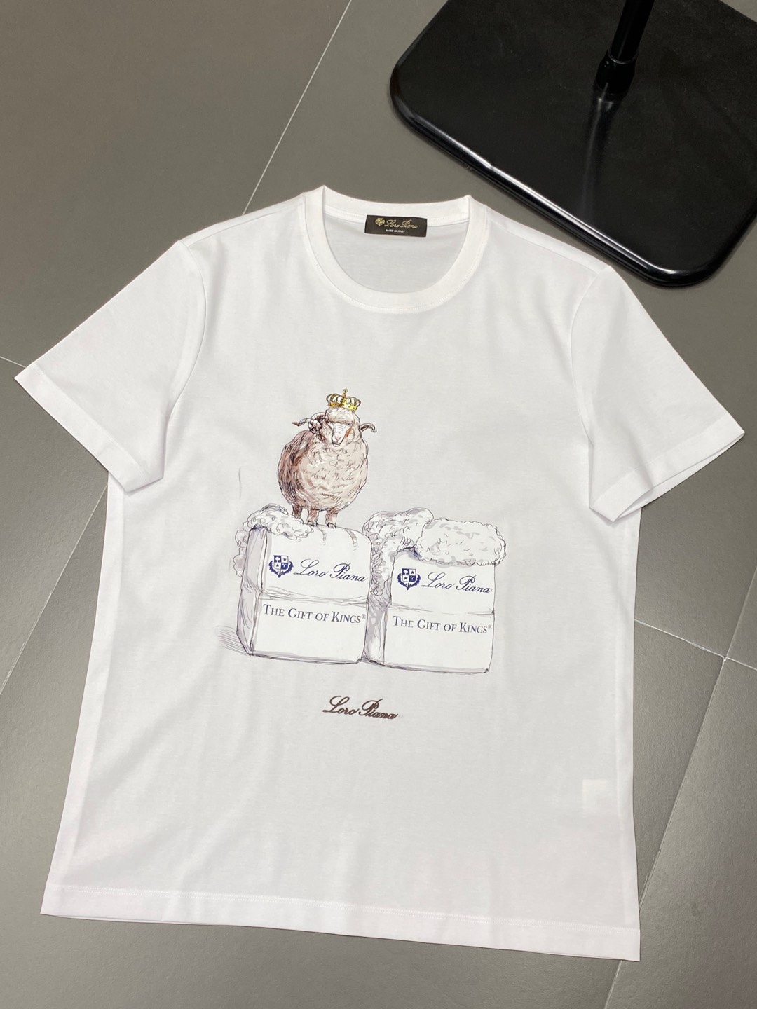    。lP🆕-Loro Piano诺悠翩雅💥独家专供新款原单男士休闲春夏短袖 高端  高端版本 时尚百