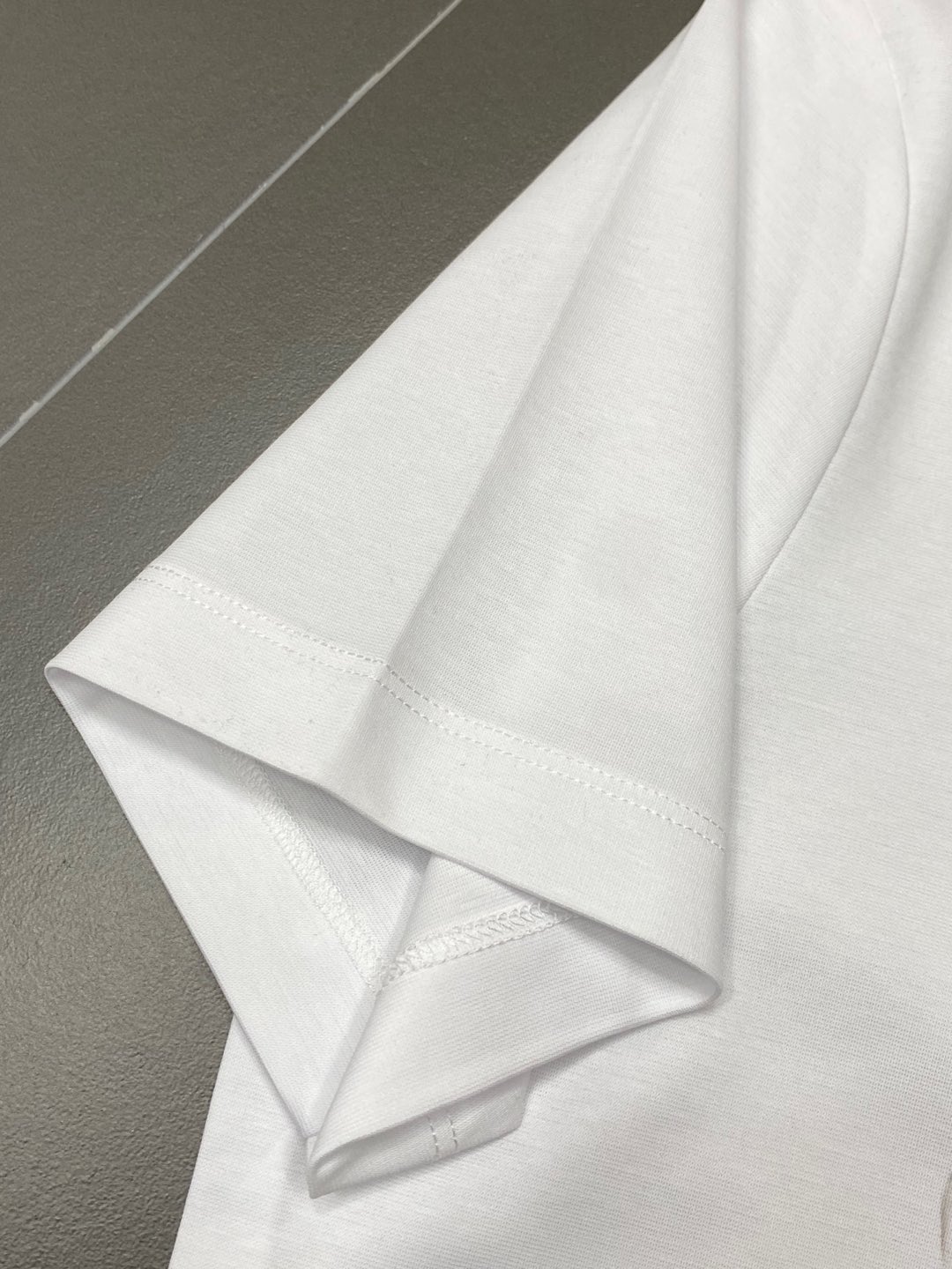    。lP🆕-Loro Piano诺悠翩雅💥独家专供新款原单男士休闲春夏短袖 高端  高端版本 时尚百