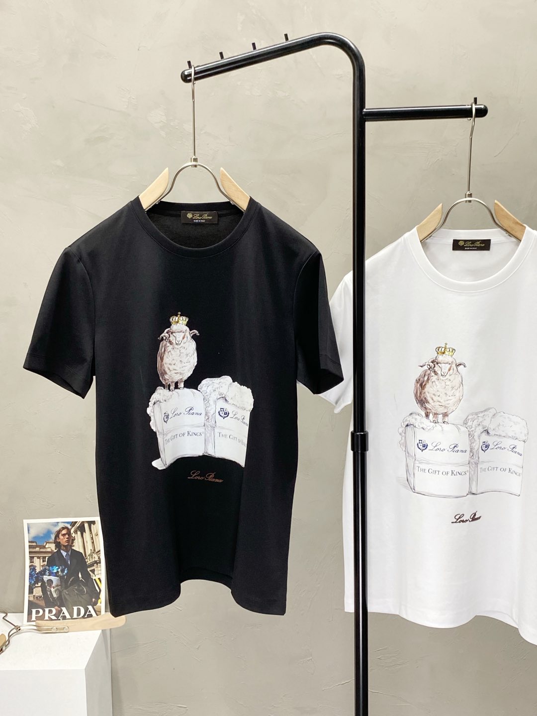    。lP🆕-Loro Piano诺悠翩雅💥独家专供新款原单男士休闲春夏短袖 高端  高端版本 时尚百