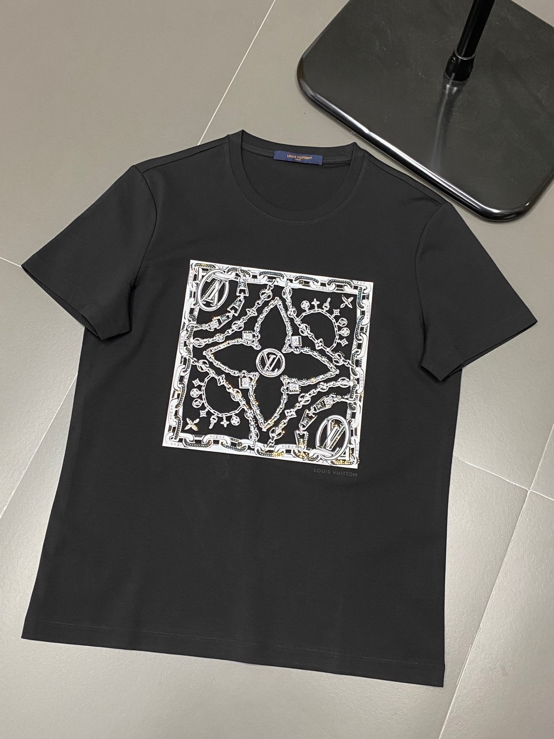    。Louis Vuitton路易威登💥独家专供新款原单男士休闲春夏短袖 高端  高端版本 时尚百搭
