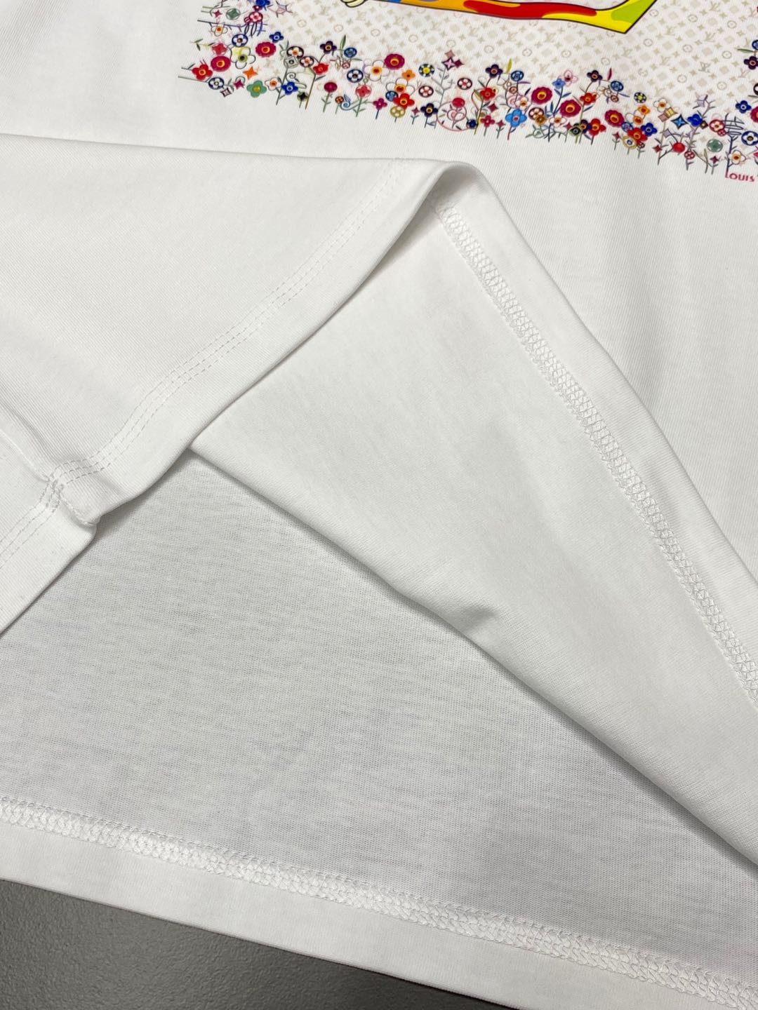    。Louis Vuitton路易威登💥独家专供新款原单男士休闲春夏短袖 高端  高端版本 时尚百搭