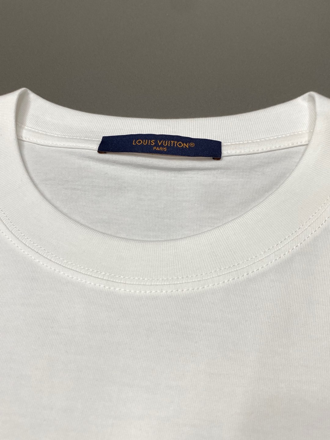    。Louis Vuitton路易威登💥独家专供新款原单男士休闲春夏短袖 高端  高端版本 时尚百搭