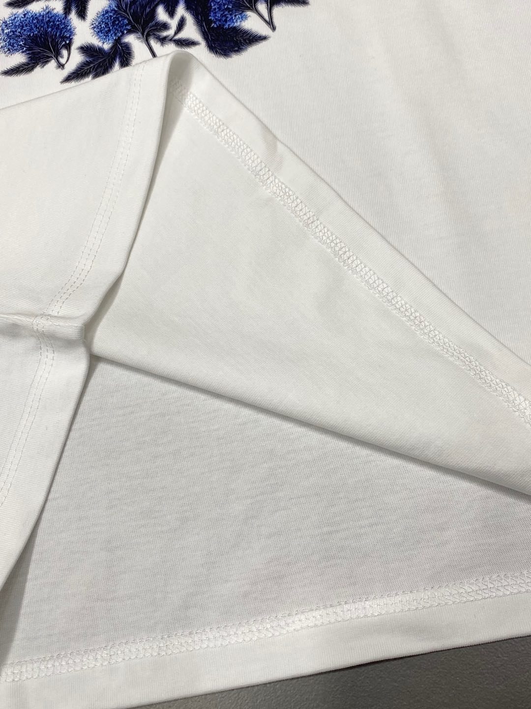    。Louis Vuitton路易威登💥独家专供新款原单男士休闲春夏短袖 高端  高端版本 时尚百搭