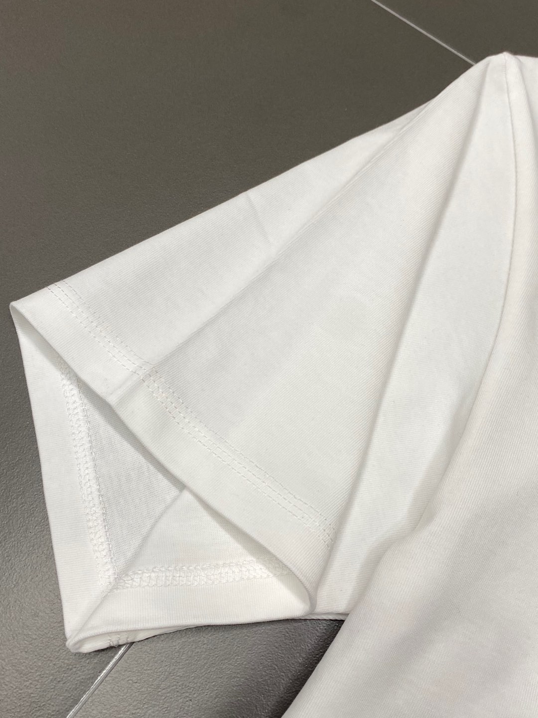    。Louis Vuitton路易威登💥独家专供新款原单男士休闲春夏短袖 高端  高端版本 时尚百搭