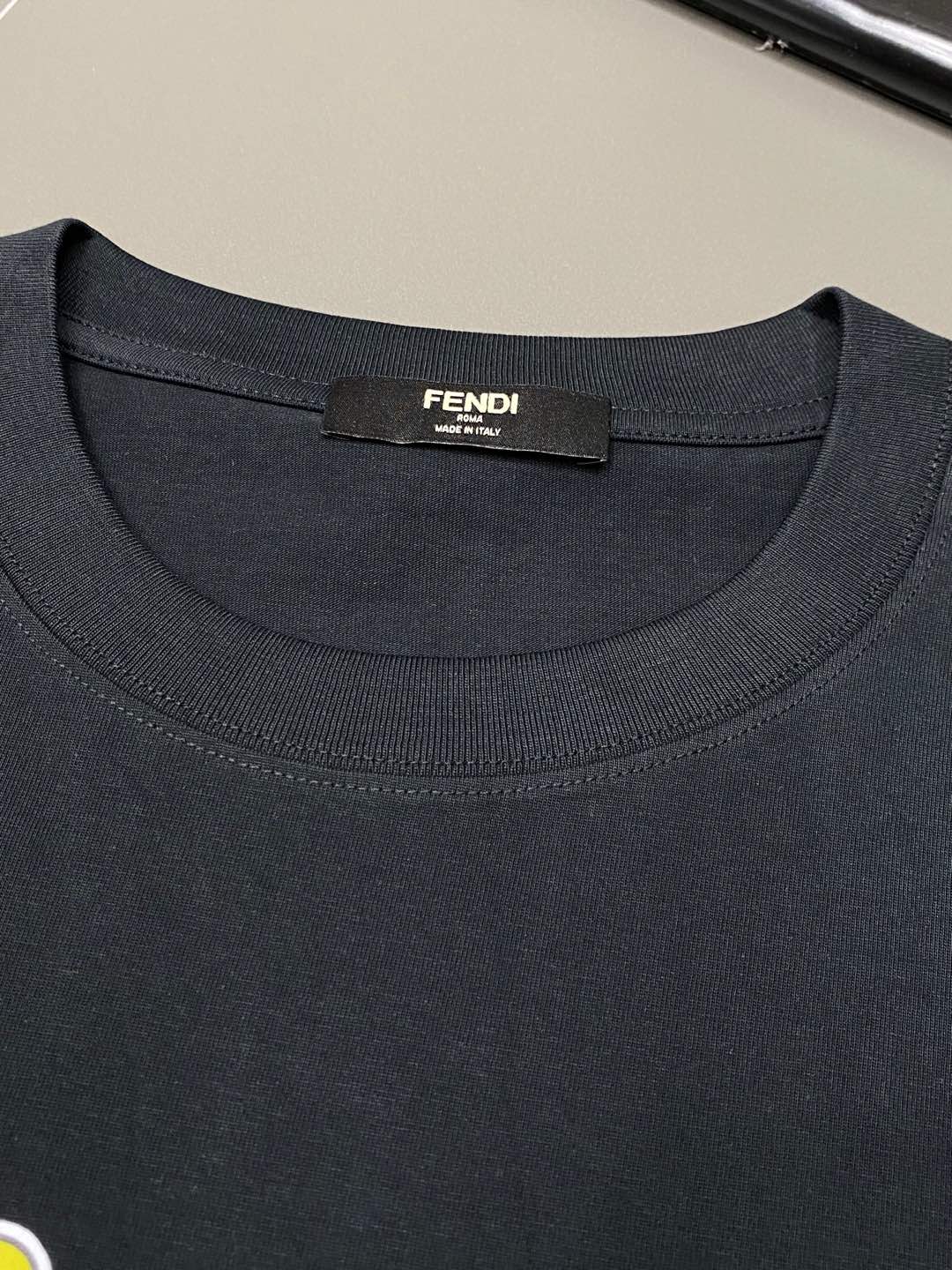    。FENDI芬迪💥独家专供新款原单男士休闲春夏短袖 高端  高端版本 时尚百搭爆款⚠️⚠️✨✨进口