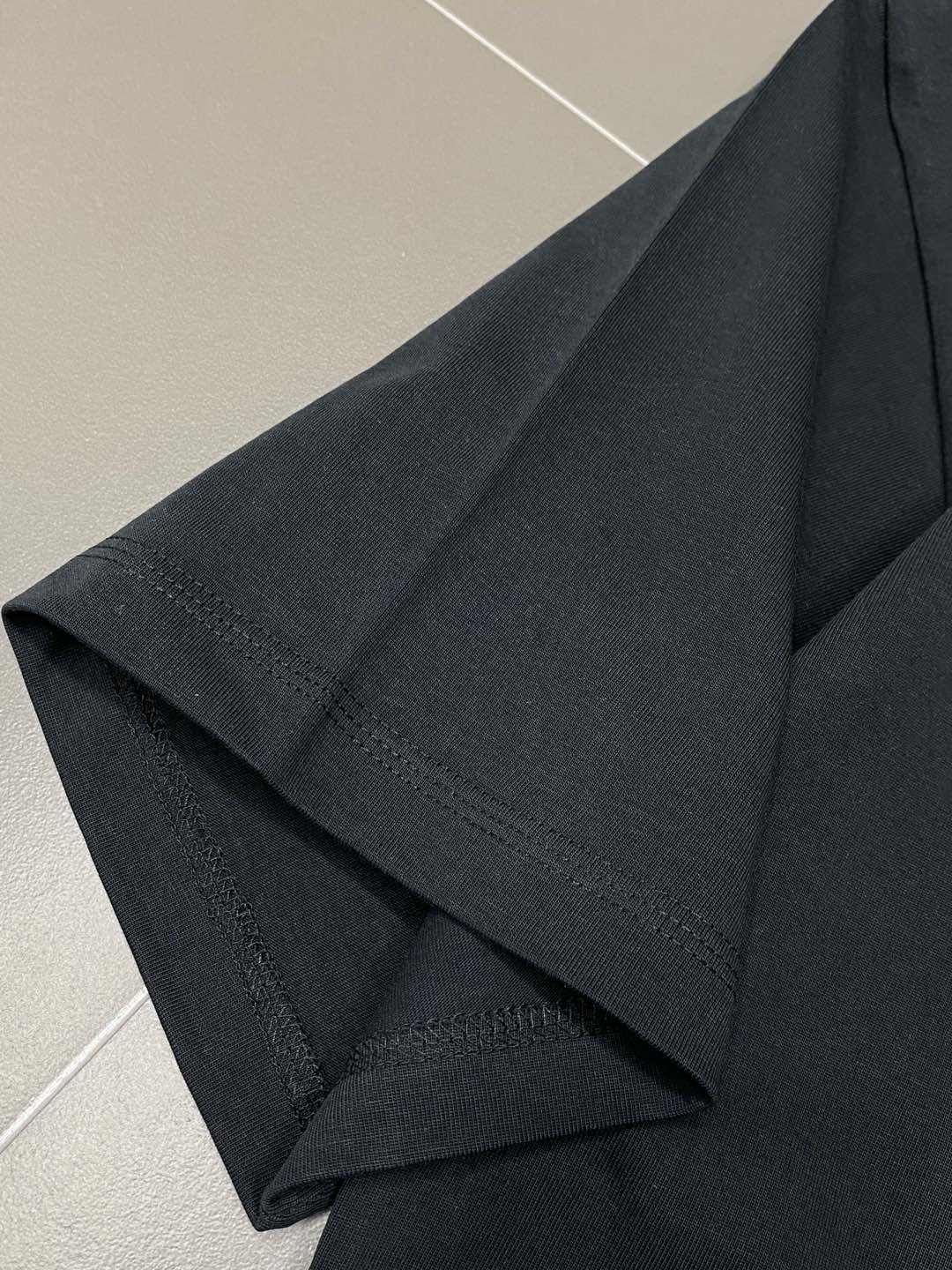    。CELINE赛琳💥独家专供新款原单男士休闲春夏短袖 高端  高端版本 时尚百搭爆款⚠️⚠️✨✨进