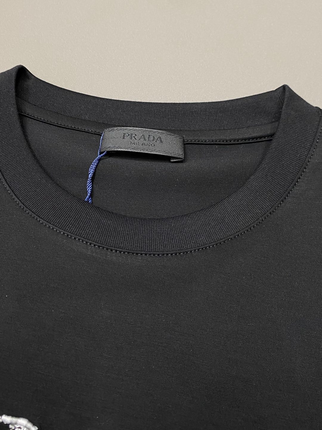  。Prada普拉达💥独家专供新款原单男士休闲短袖 高端  高版本 时尚百搭爆款⚠️⚠️✨✨进口面料 手