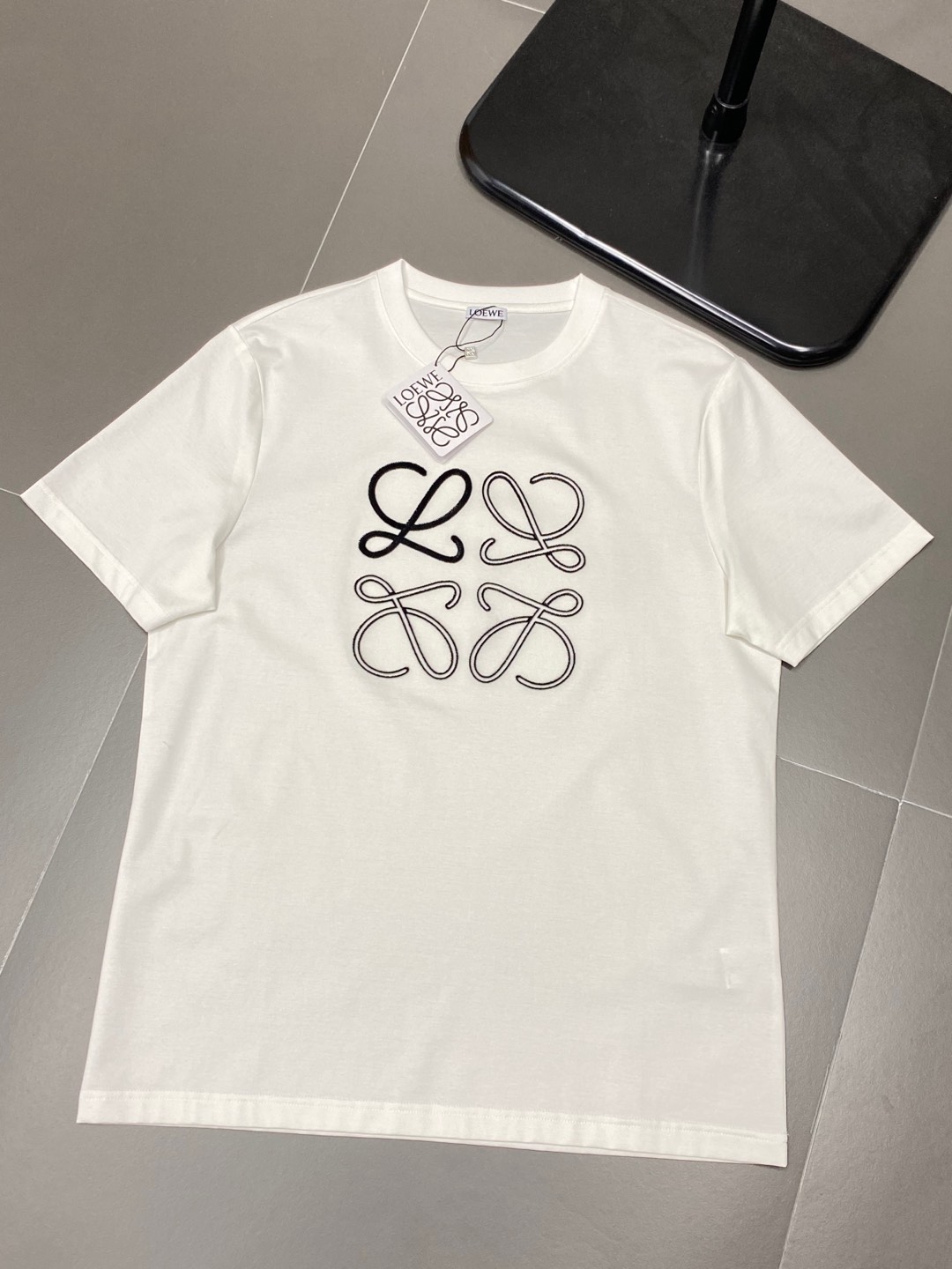  。Loewe罗意威💥独家专供新款原单男士休闲短袖 高端  高版本 时尚百搭爆款⚠️⚠️✨✨进口面料 手