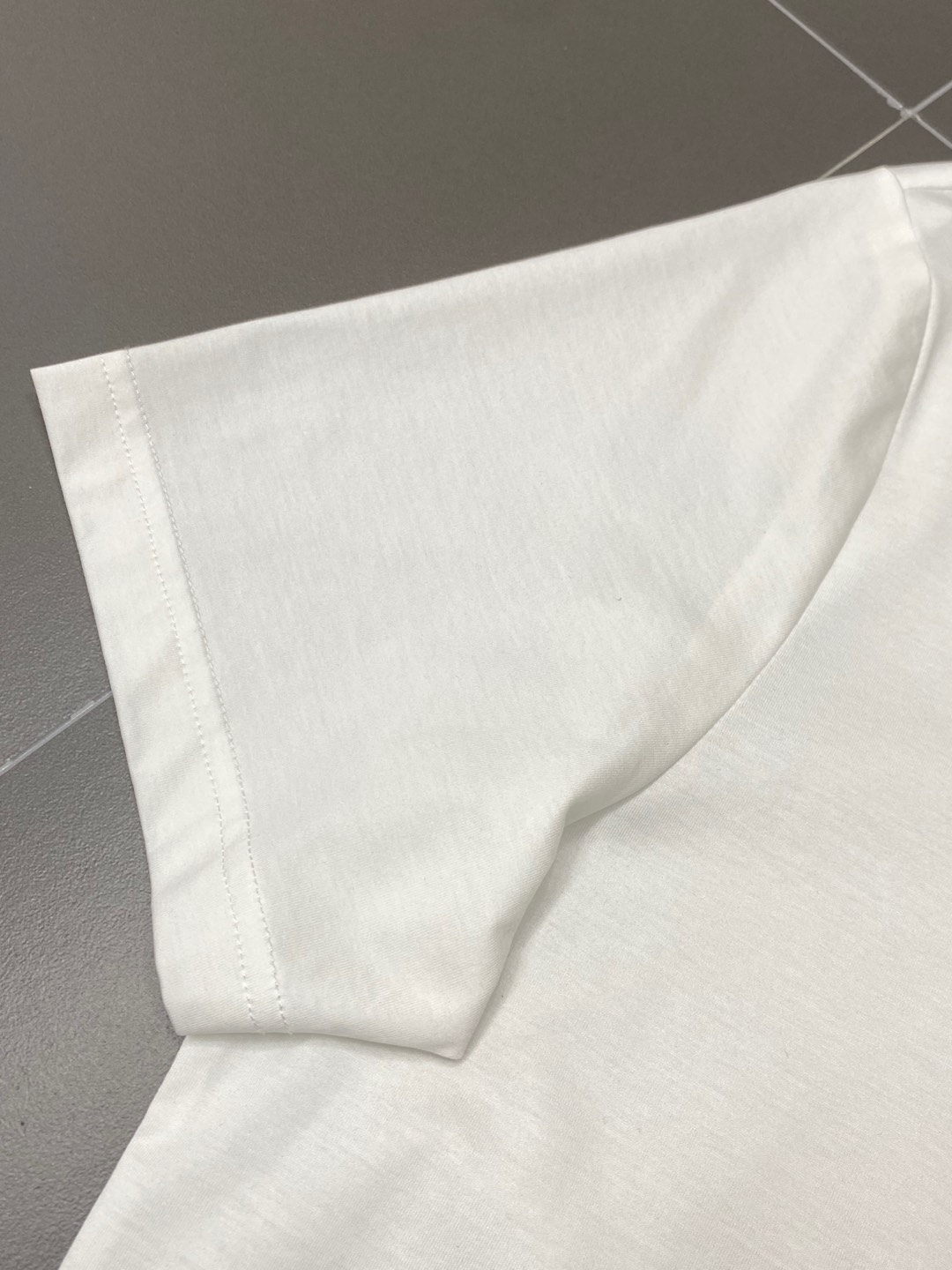  。Loewe罗意威💥独家专供新款原单男士休闲短袖 高端  高版本 时尚百搭爆款⚠️⚠️✨✨进口面料 手