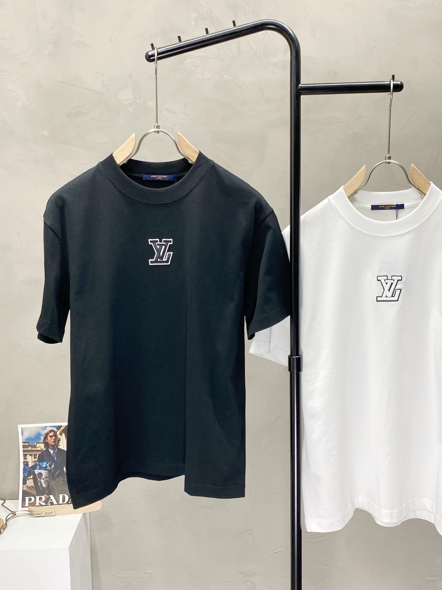    。Louis Vuitton路易威登💥独家专供新款原单男士休闲春夏短袖 高端  高端版本 时尚百搭