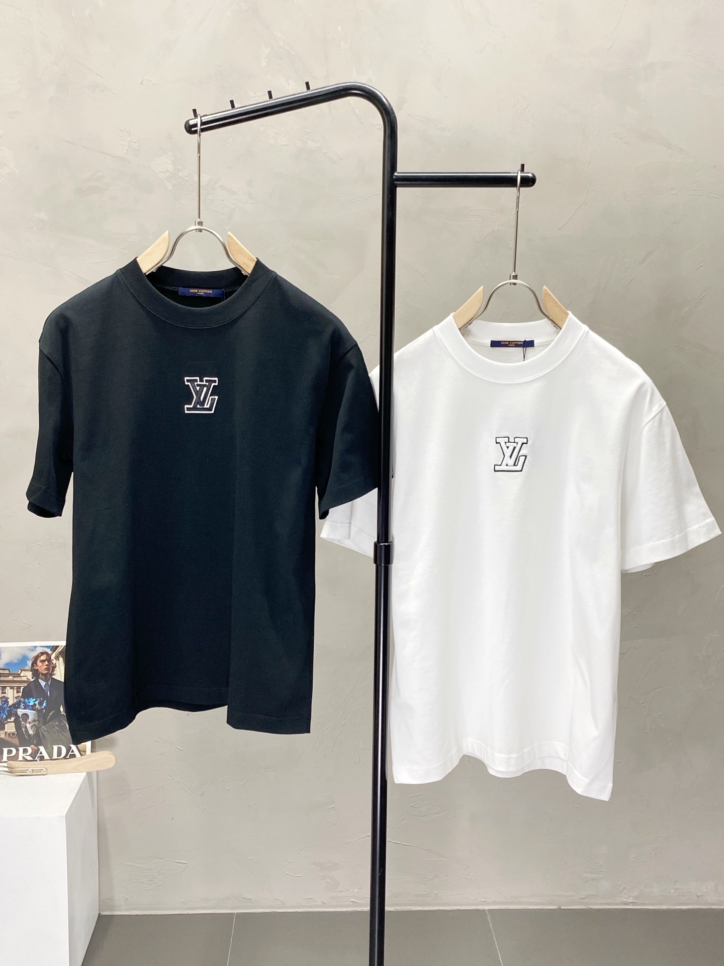    。Louis Vuitton路易威登💥独家专供新款原单男士休闲春夏短袖 高端  高端版本 时尚百搭