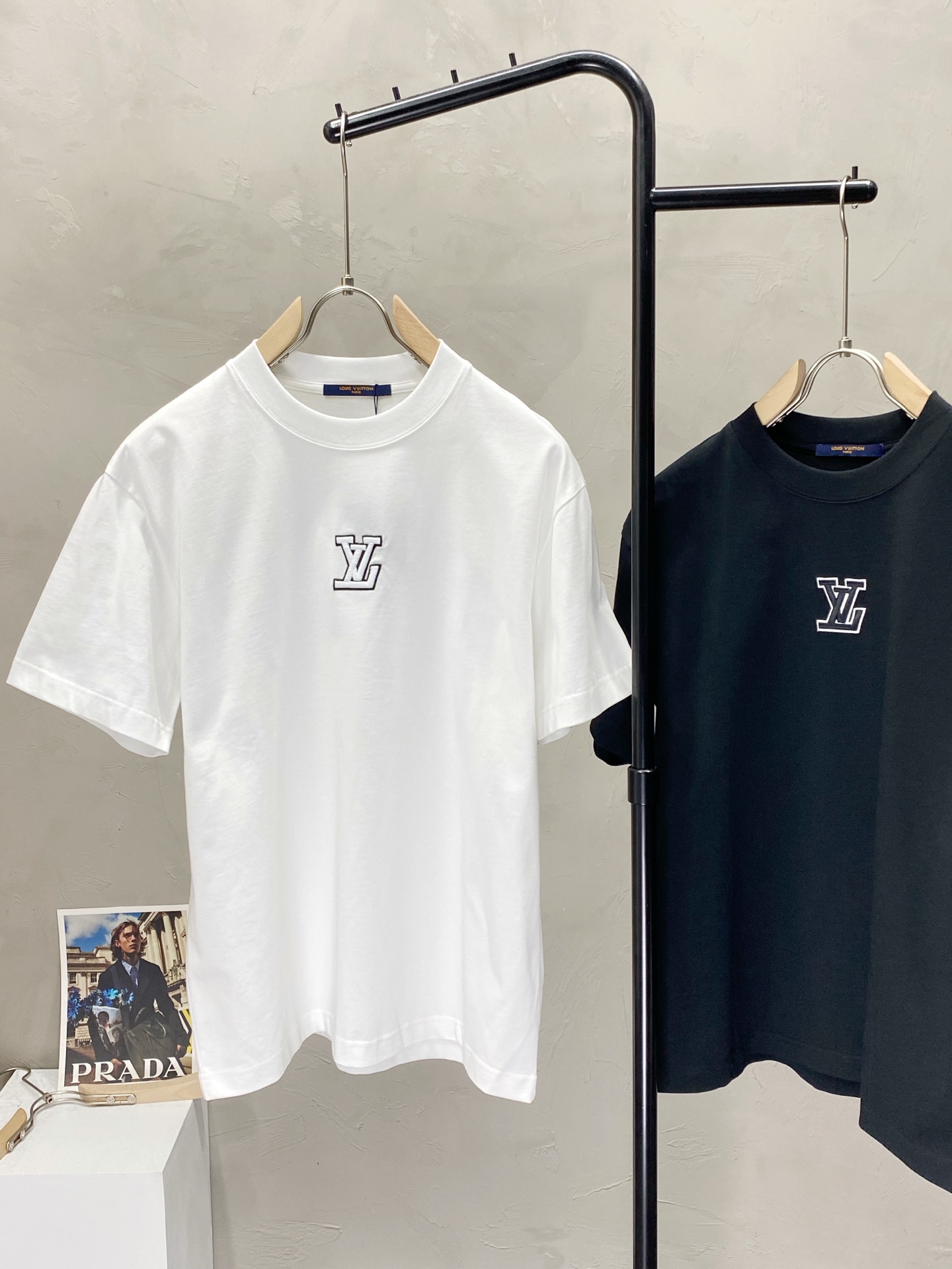    。Louis Vuitton路易威登💥独家专供新款原单男士休闲春夏短袖 高端  高端版本 时尚百搭