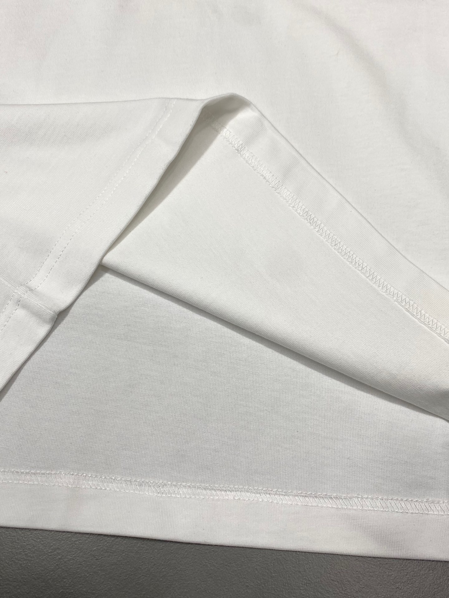    。Prada普拉达💥独家专供新款原单男士休闲春夏短袖 高端  高端版本 时尚百搭爆款⚠️⚠️✨✨进