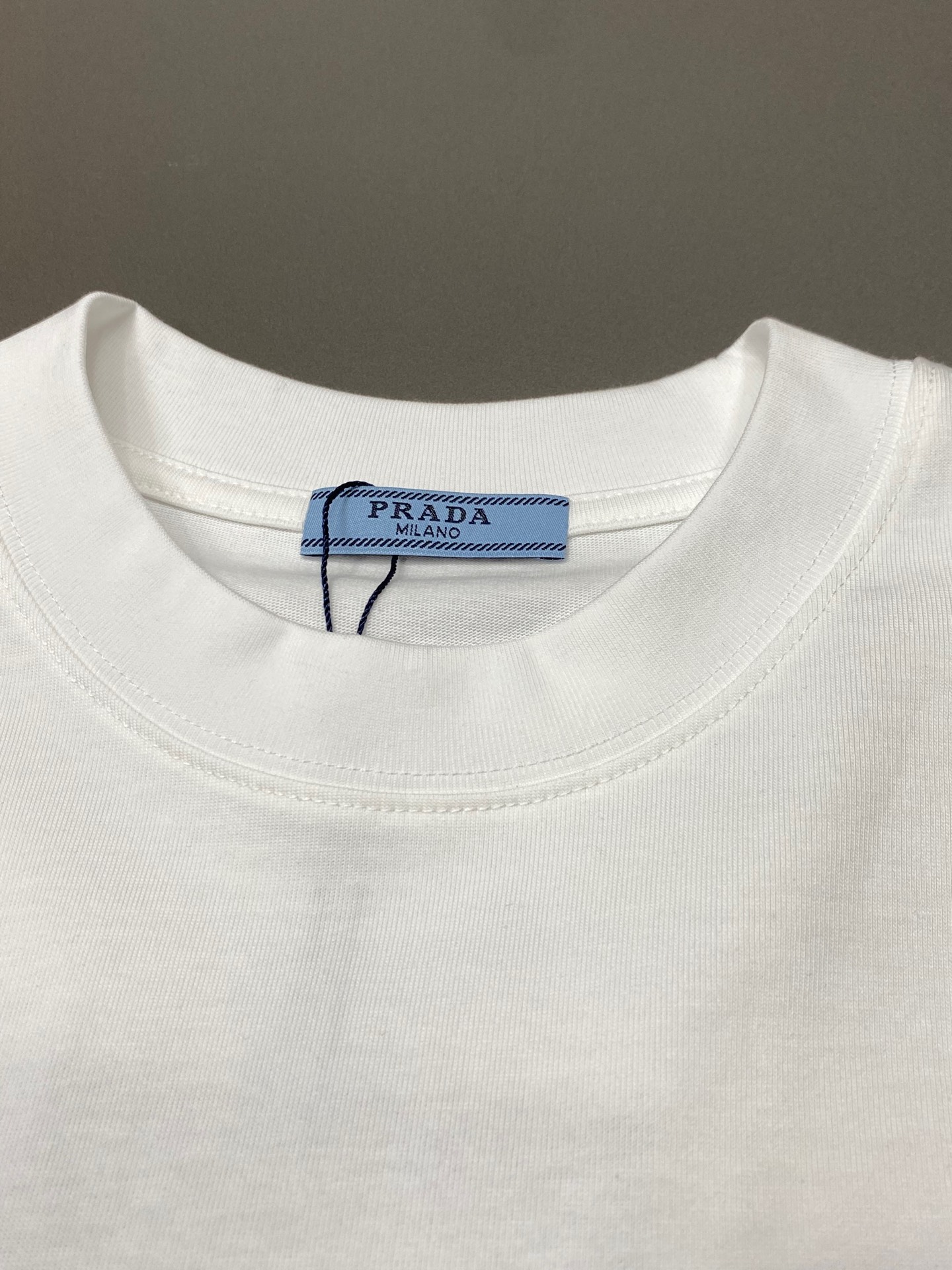    。Prada普拉达💥独家专供新款原单男士休闲春夏短袖 高端  高端版本 时尚百搭爆款⚠️⚠️✨✨进