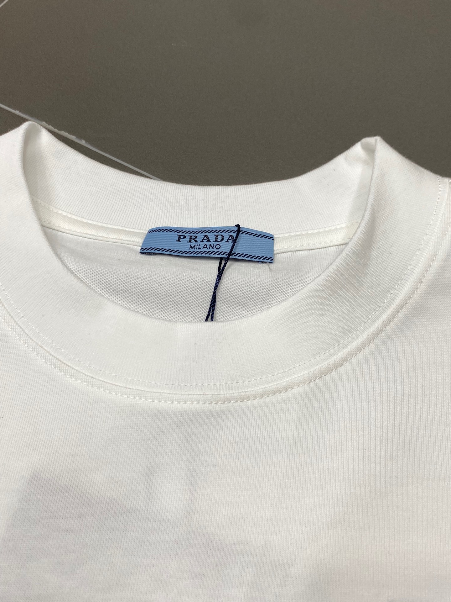  。Prada普拉达💥独家专供新款原单男士休闲春夏短袖 高端定制 高端版本 时尚百搭爆款⚠️⚠️✨✨进口