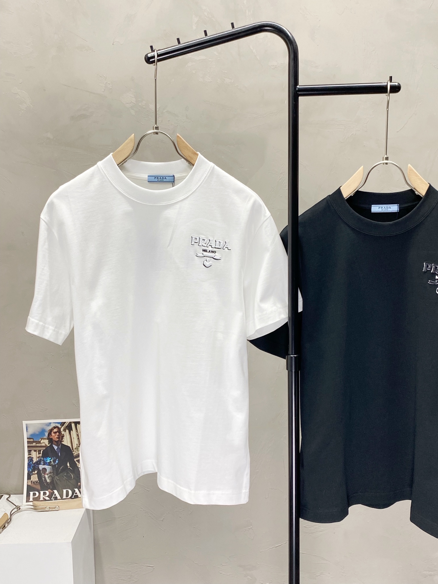  。Prada普拉达💥独家专供新款原单男士休闲春夏短袖 高端定制 高端版本 时尚百搭爆款⚠️⚠️✨✨进口