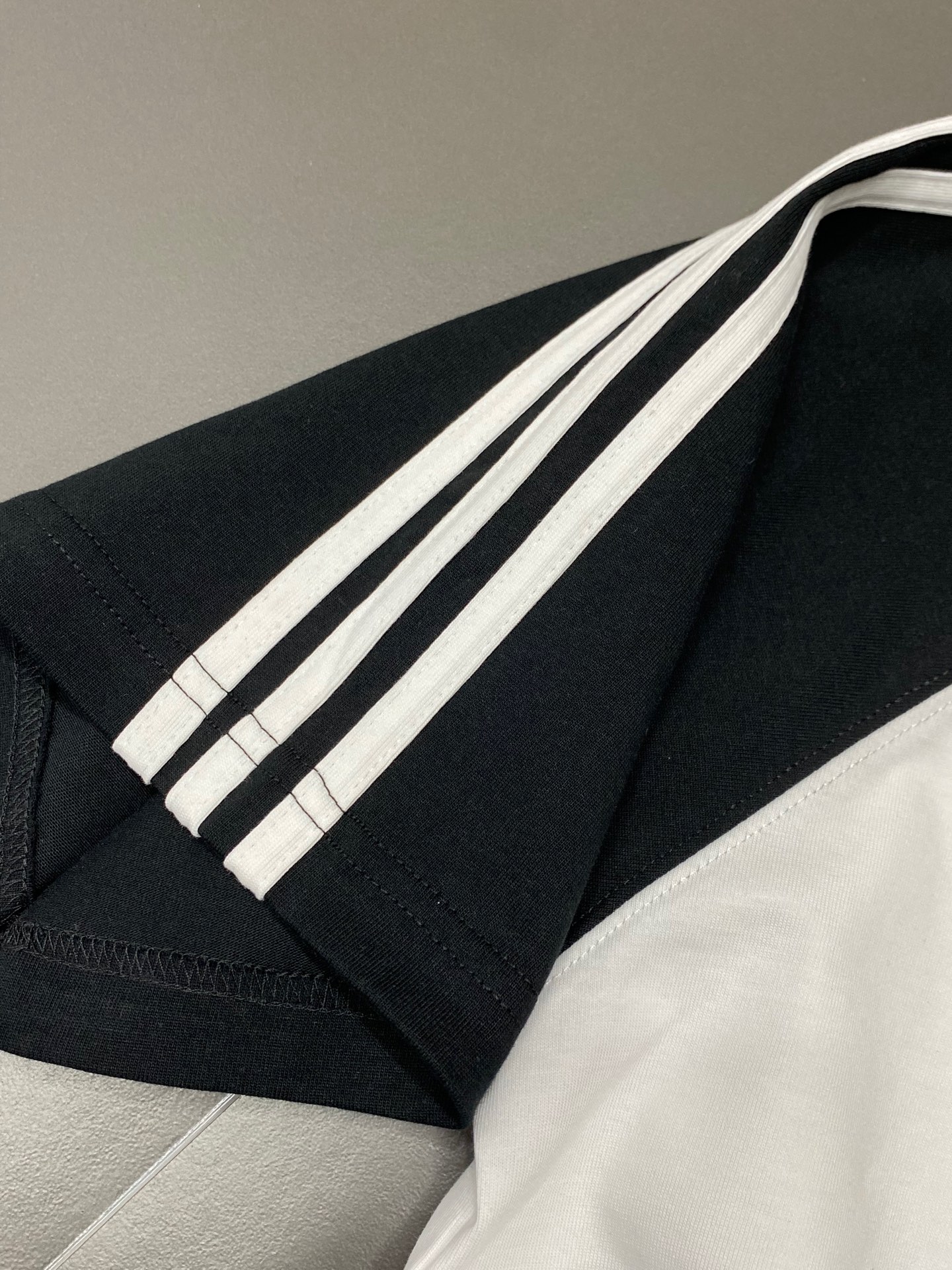  。Prada普拉达💥独家专供新款原单男士休闲春夏短袖 高端定制 高端版本 时尚百搭爆款⚠️⚠️✨✨进口