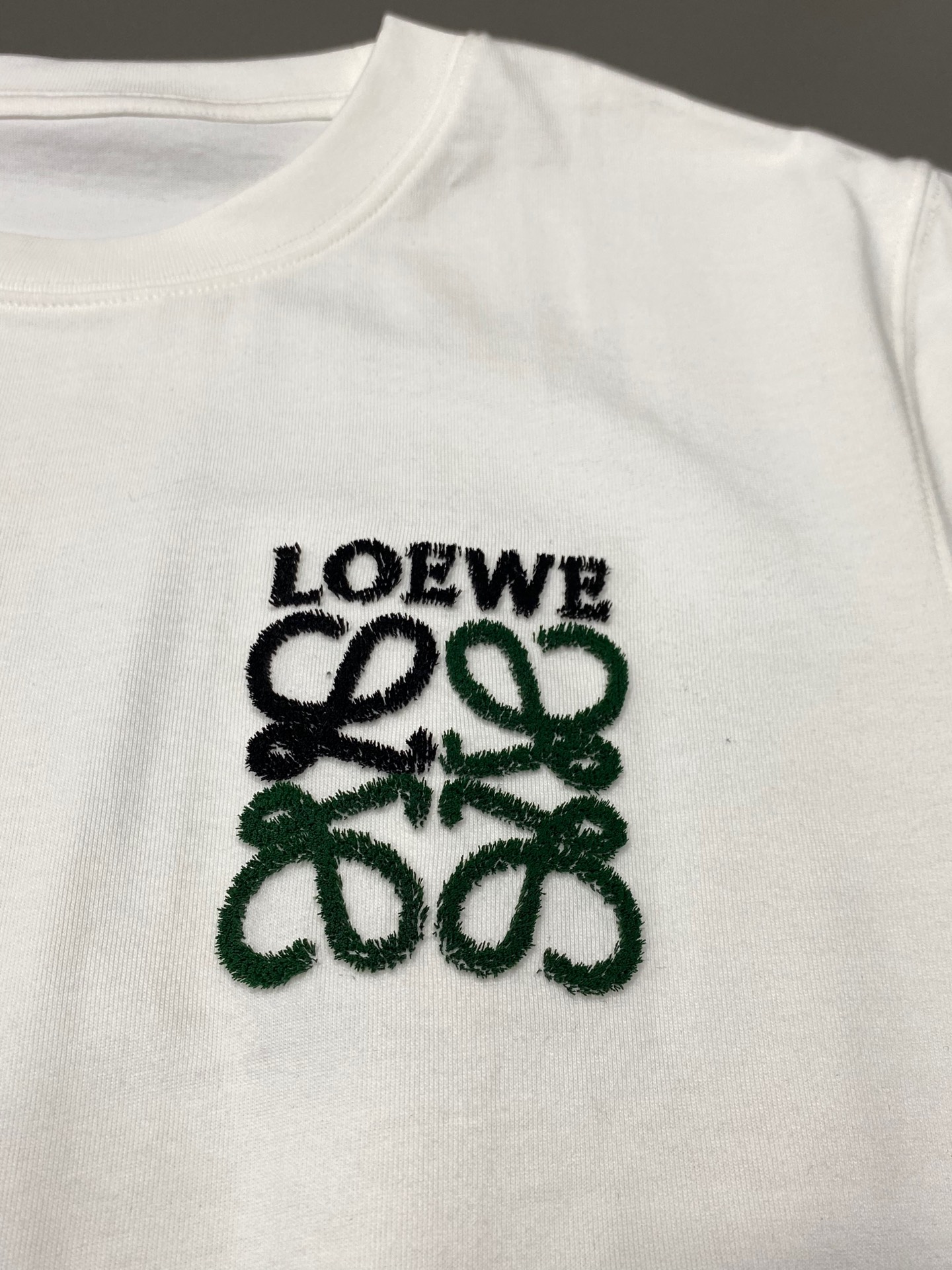  。Loewe罗意威💥独家专供新款原单男士休闲春夏短袖 高端定制 高端版本 时尚百搭爆款⚠️⚠️✨✨进口