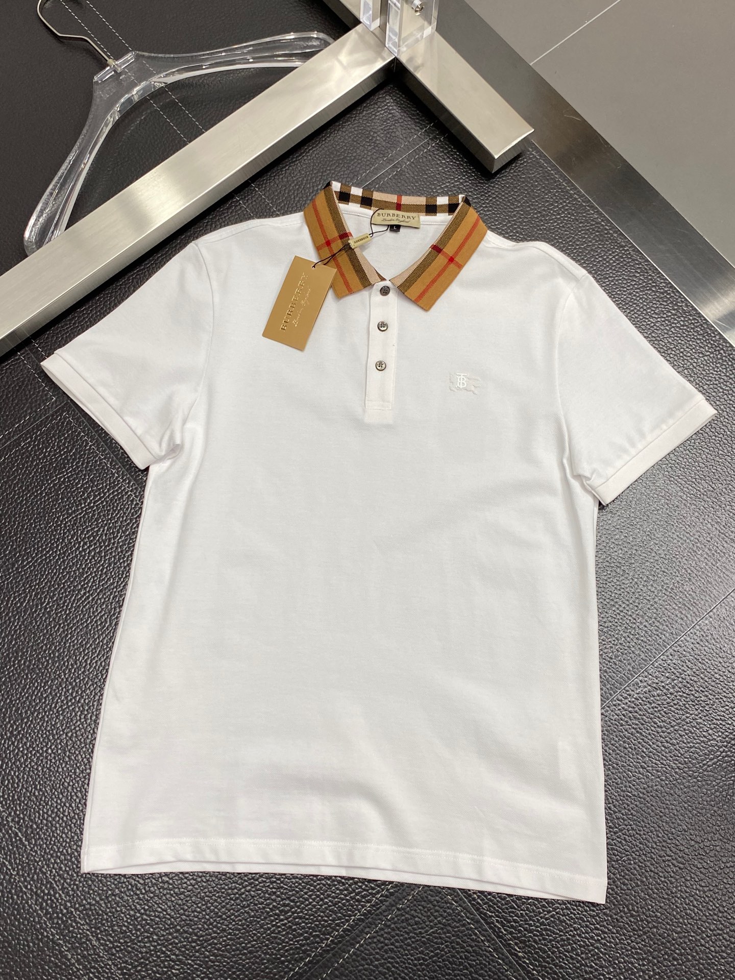  。Burberry巴宝莉💥独家专供新款原单男士休闲翻领短袖 高端定制 高端版本 时尚百搭爆款⚠️⚠️✨