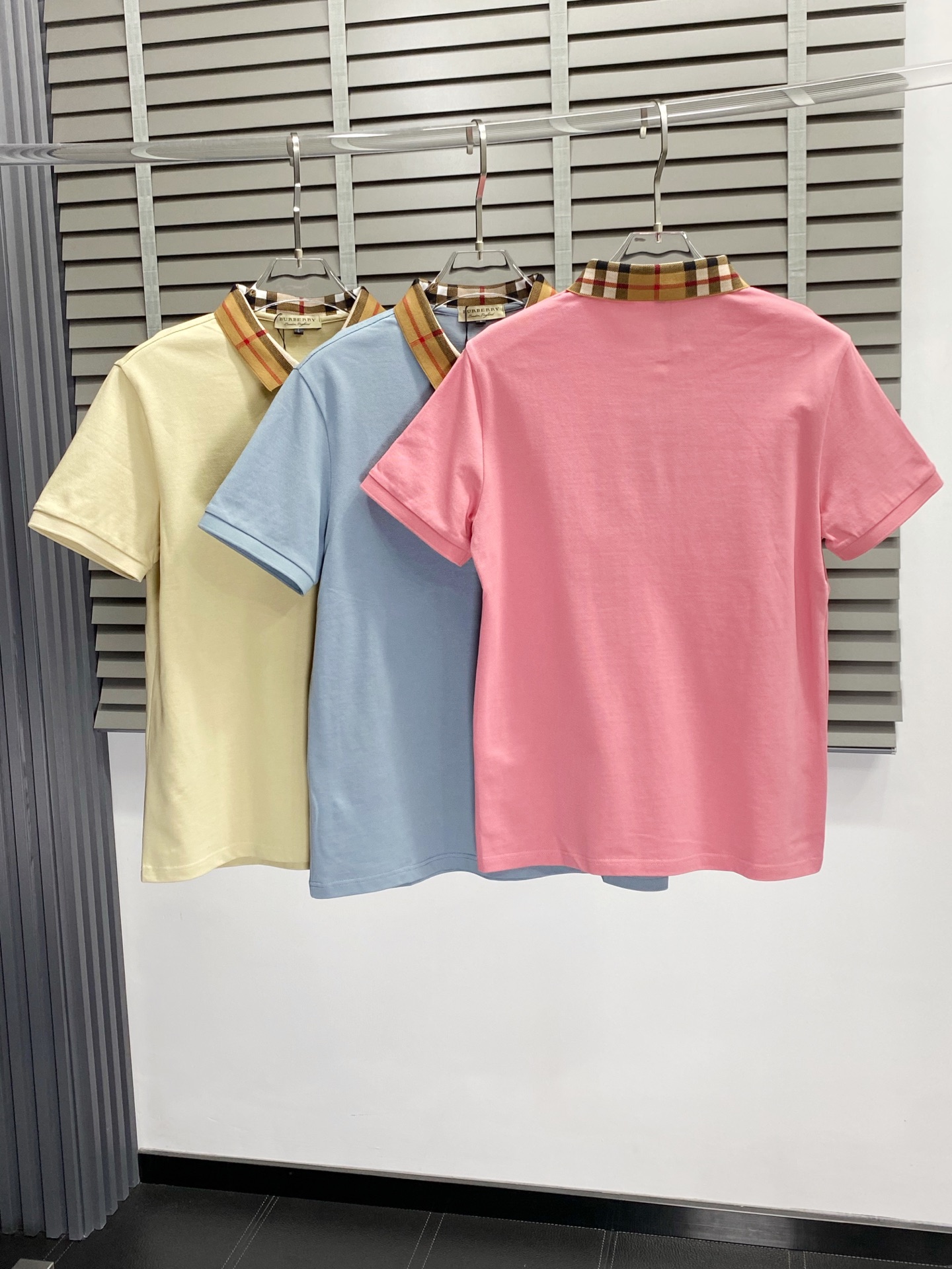  。Burberry巴宝莉💥独家专供新款原单男士休闲翻领短袖 高端定制 高端版本 时尚百搭爆款⚠️⚠️✨