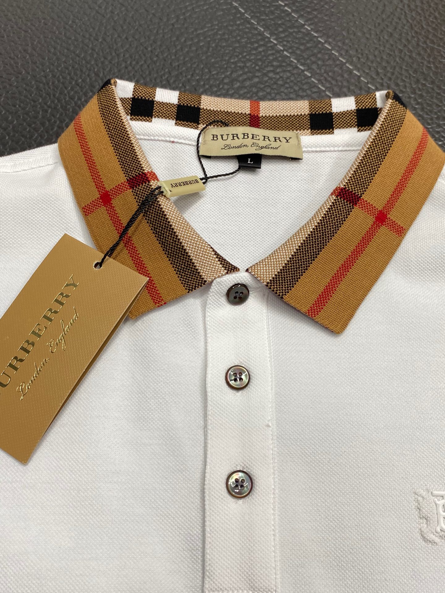 。Burberry巴宝莉💥独家专供新款原单男士休闲翻领短袖 高端定制 高端版本 时尚百搭爆款⚠️⚠️✨