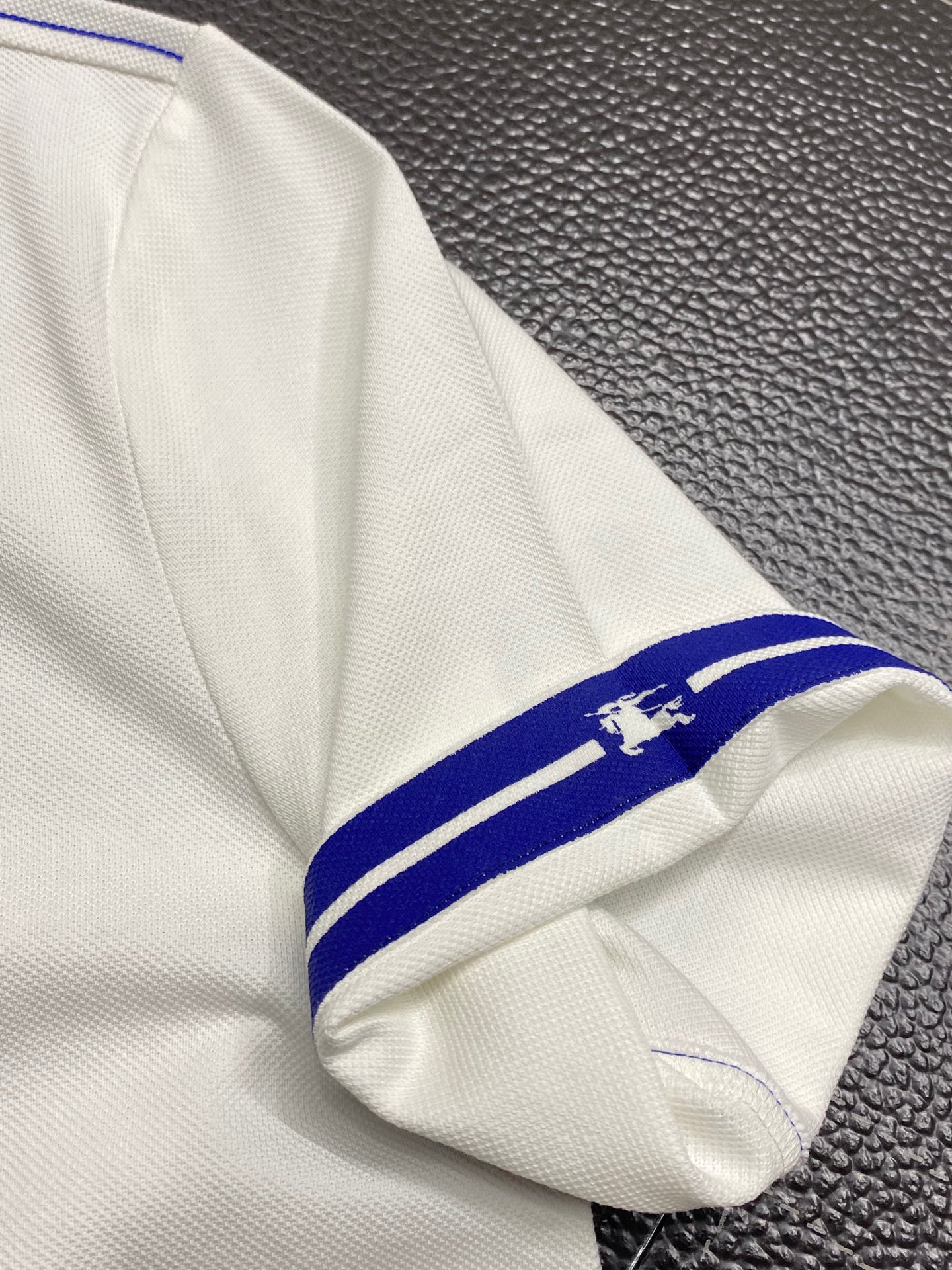  。Burberry巴宝莉💥独家专供新款原单男士休闲翻领短袖 高端  高端版本 时尚百搭爆款⚠️⚠️✨✨