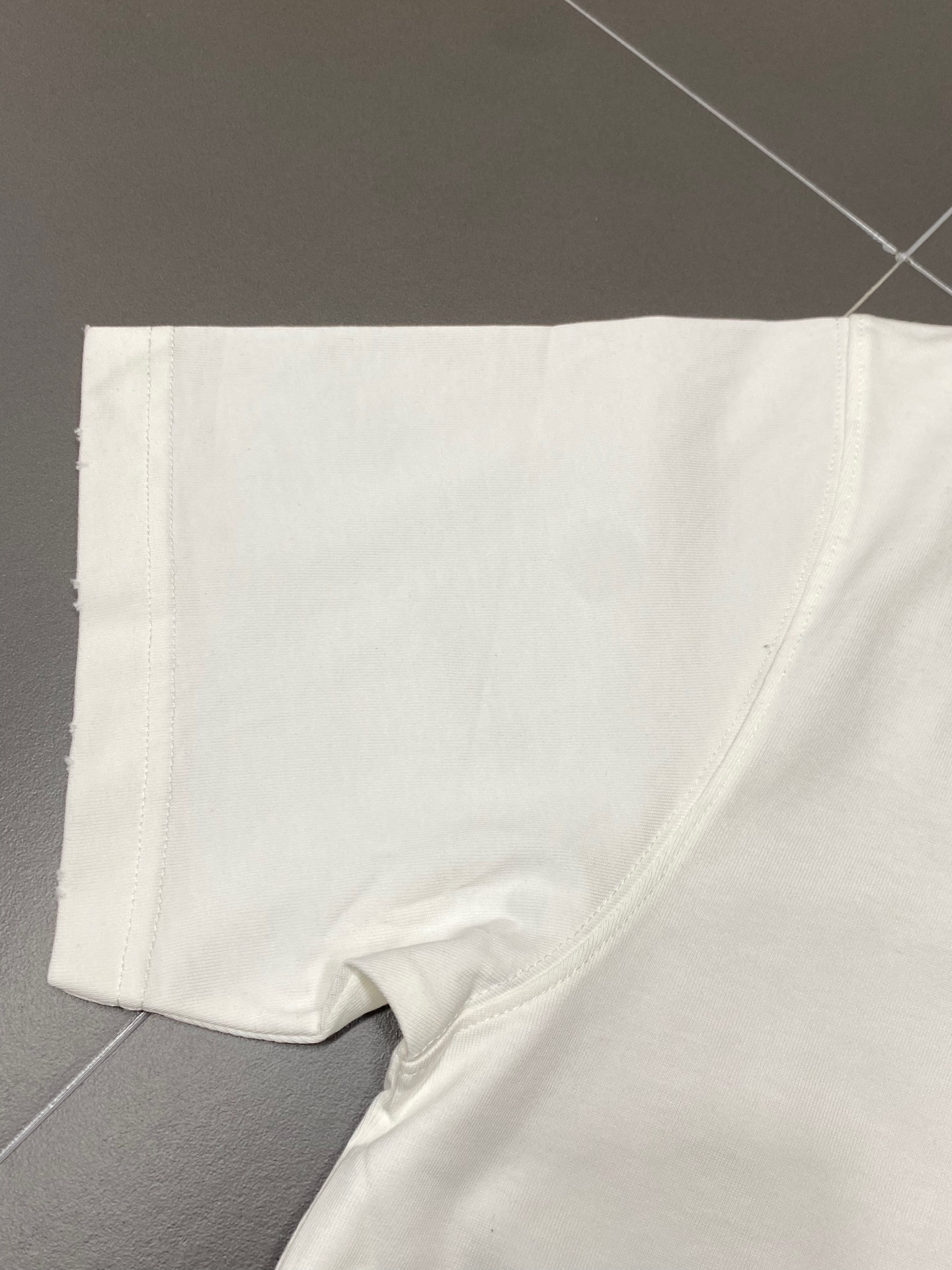  。Dior迪奥💥独家专供新款原单男士休闲短袖 高端  高端版本 时尚百搭爆款⚠️⚠️✨✨进口面料 手感