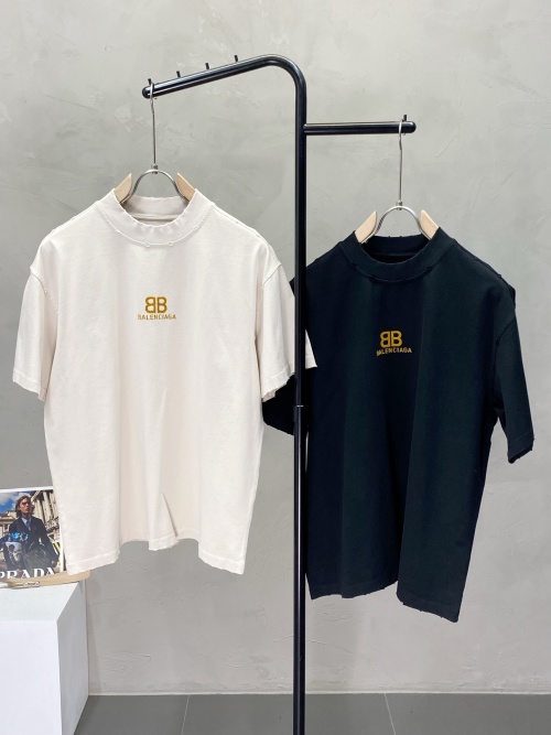 Balenciaga Men's Casual Short Sleeve T-Shirt | Premium Cotton Blend 1 Balenciaga Men's Casual Short Sleeve T-Shirt | Premium Cotton Blend