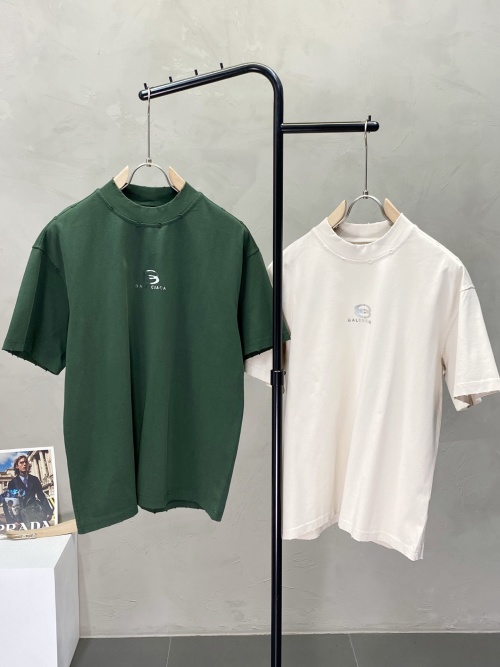 Balenciaga Men's Casual Short Sleeve T-Shirt | Premium Cotton, Comfortable Fit 1 Balenciaga Men's Casual Short Sleeve T-Shirt | Premium Cotton, Comfortable Fit