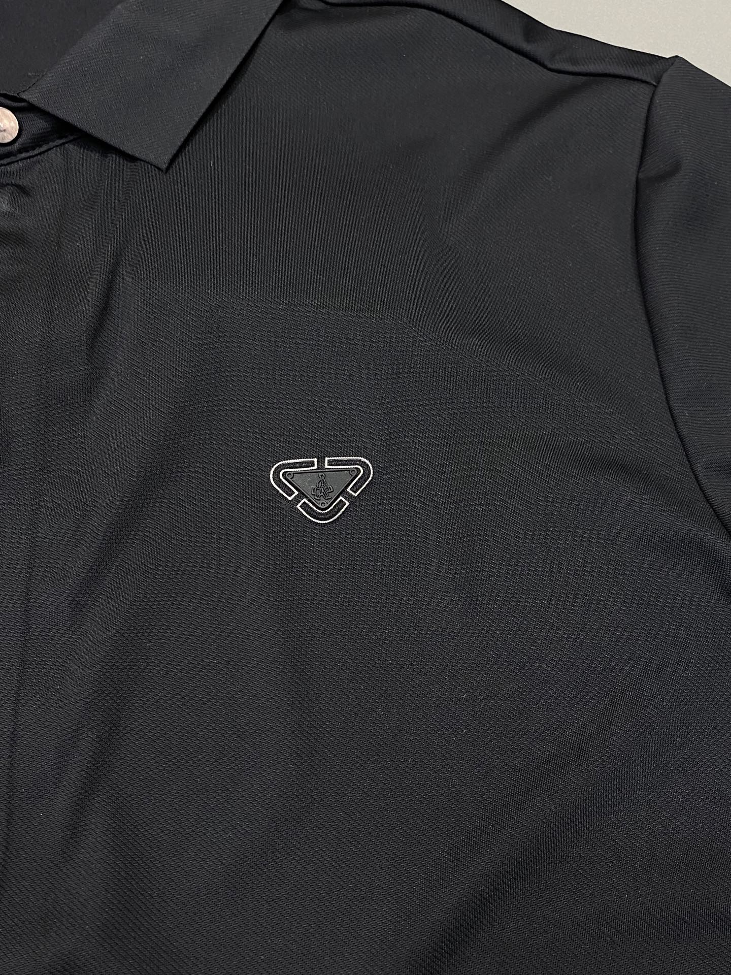 。Prada普拉达💥独家专供新款原单男士休闲翻领短袖 高端  高版本 时尚百搭爆款⚠️⚠️✨✨进口面料 