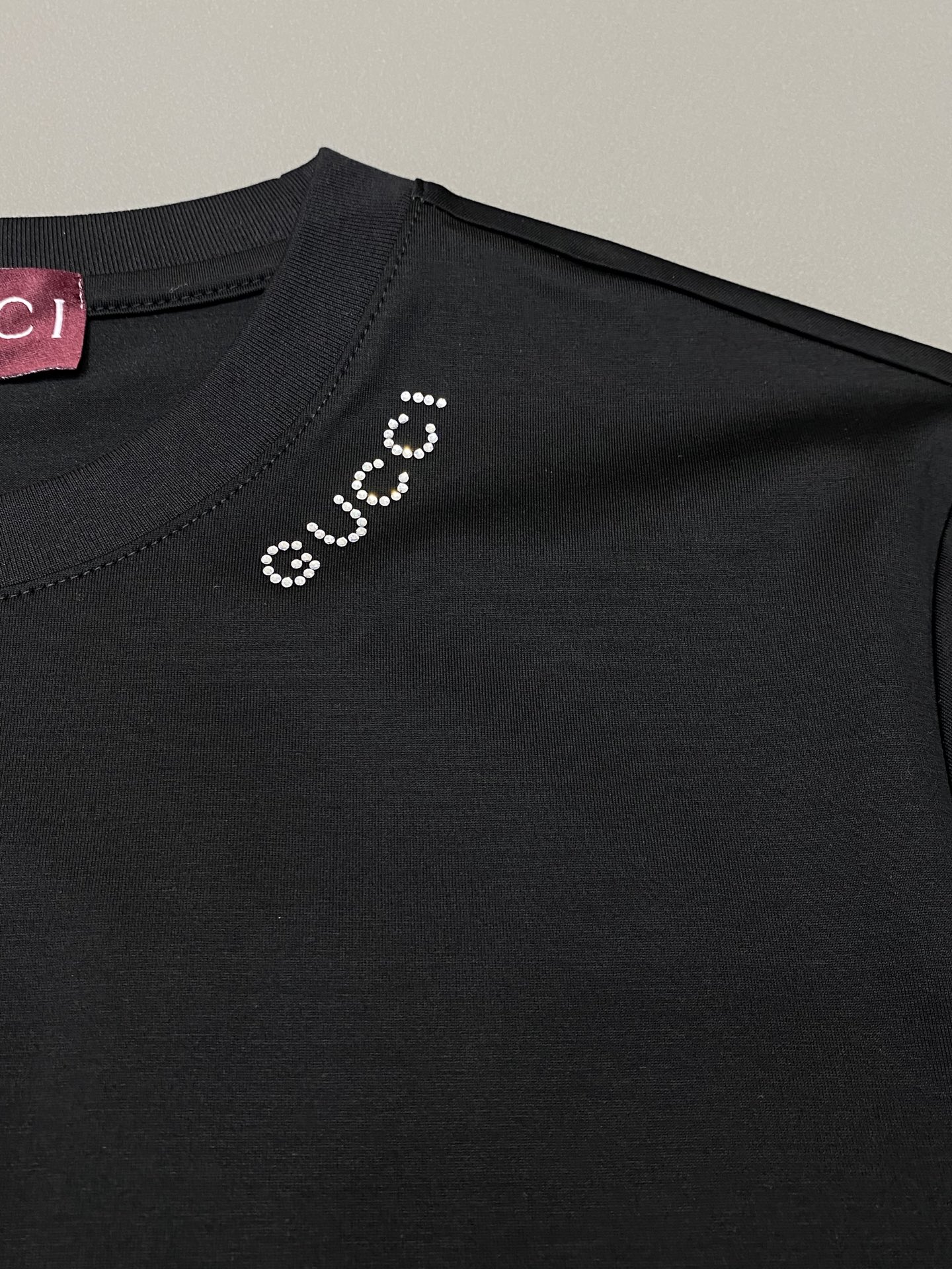 。Gucci古驰💥独家专供新款原单男士休闲短袖 高端  高版本 时尚百搭爆款⚠️⚠️✨✨进口面料 手感超