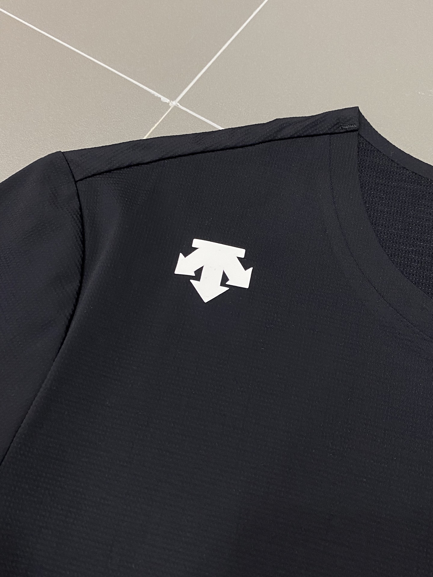 。DESCENTE迪桑特💥独家专供新款原单男士休闲春夏短袖 高端定制 高端版本 时尚百搭爆款⚠️⚠️✨✨